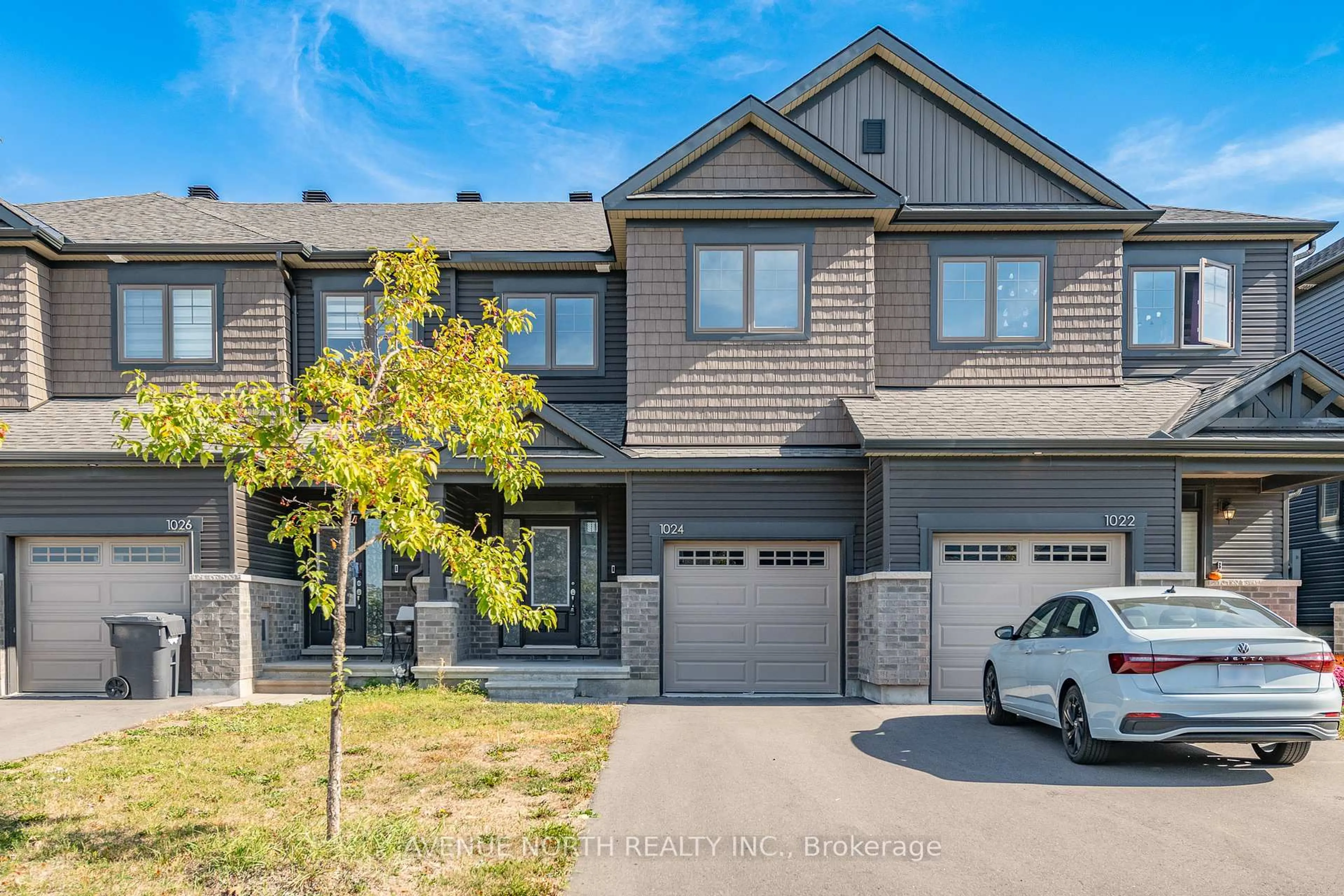 Unknown for 1024 Kijik Cres, Ottawa Ontario K1X 0G9