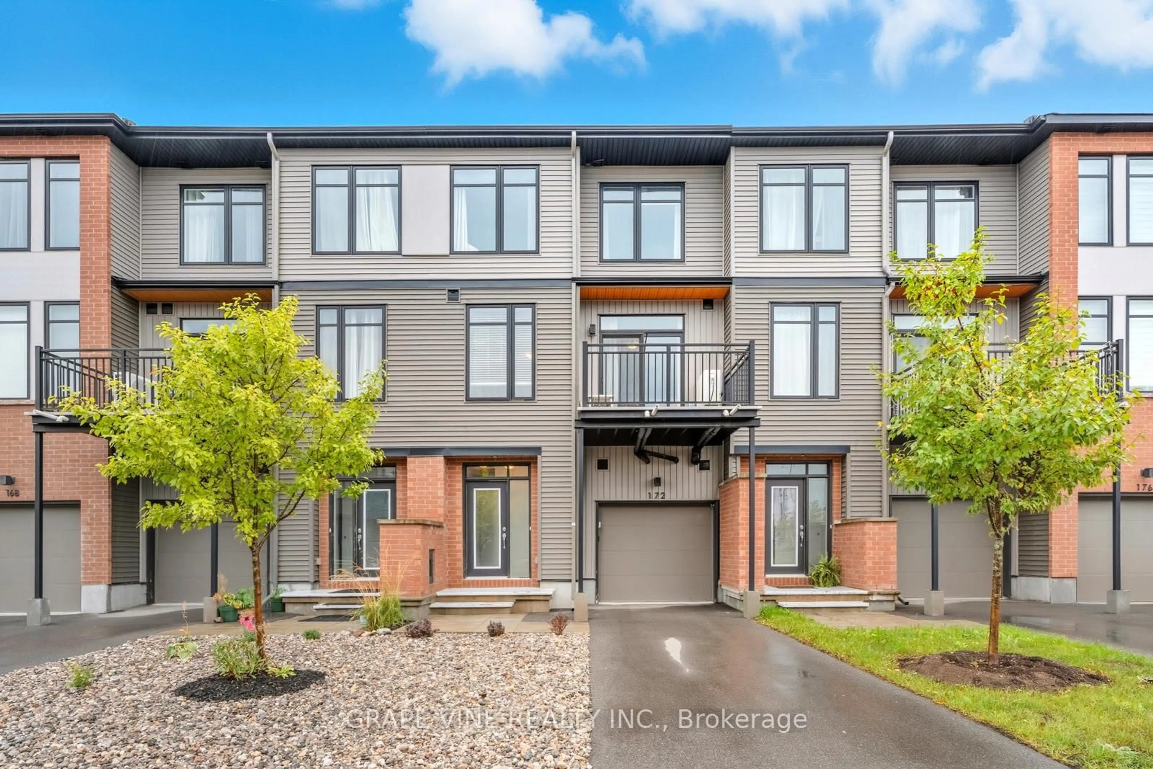 Home with brick exterior material, street for 172 Visor Private, Ottawa Ontario K2V 0S6