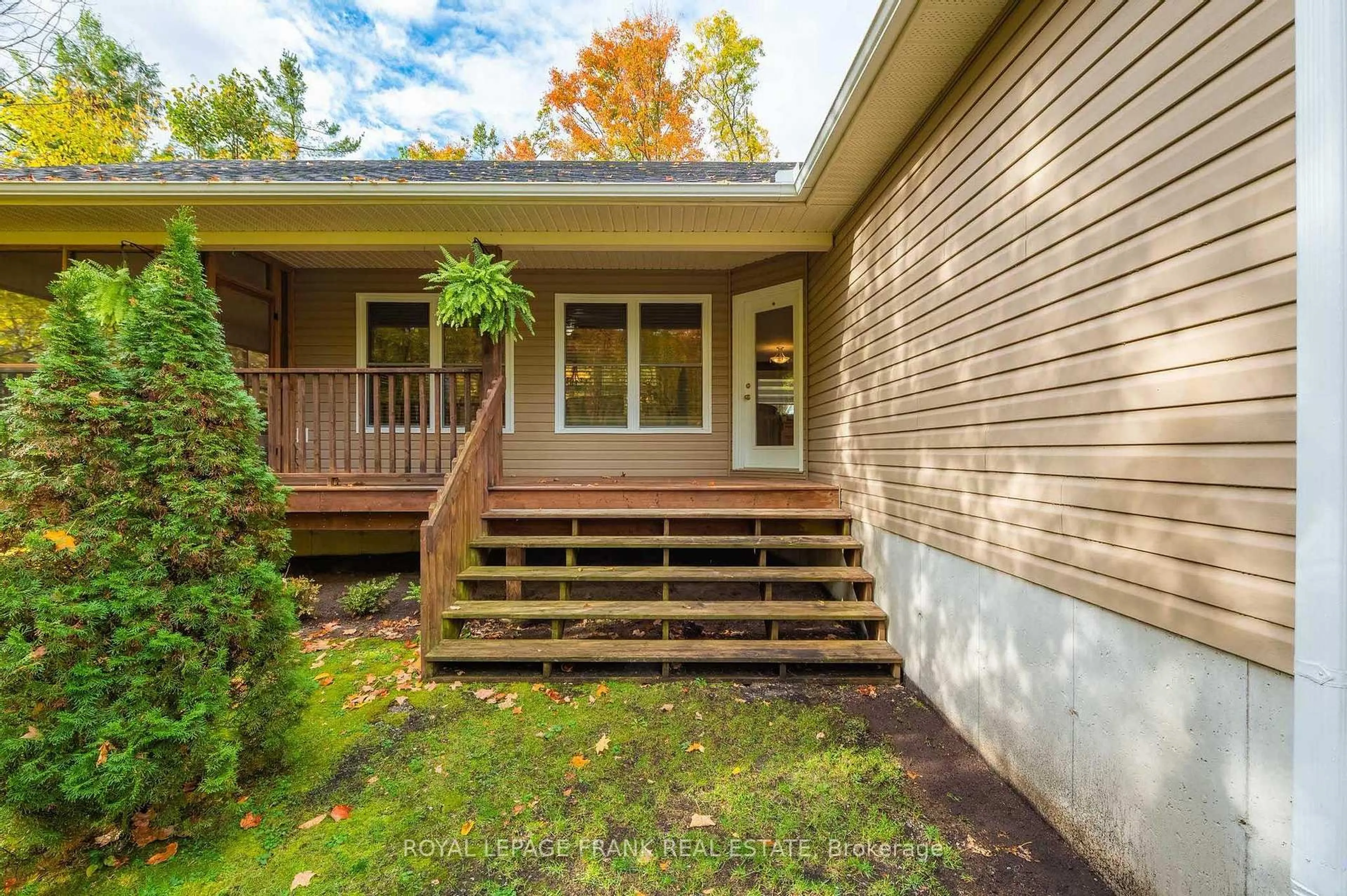 Unknown for 25 Lakeland Ave, Trent Lakes Ontario K0L 1J0