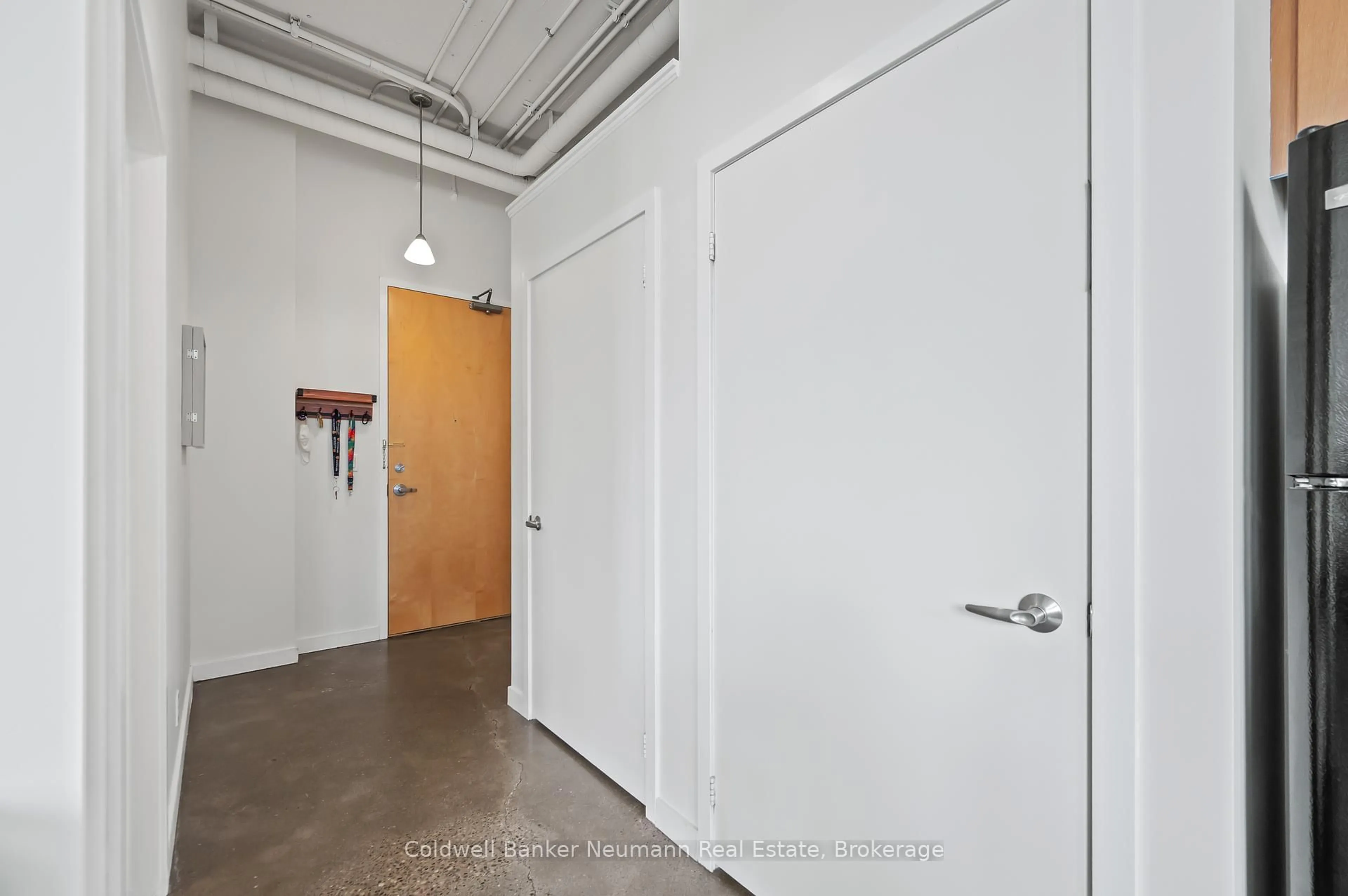 Unknown for 404 King Street West St #308, Kitchener Ontario N2G 2L5