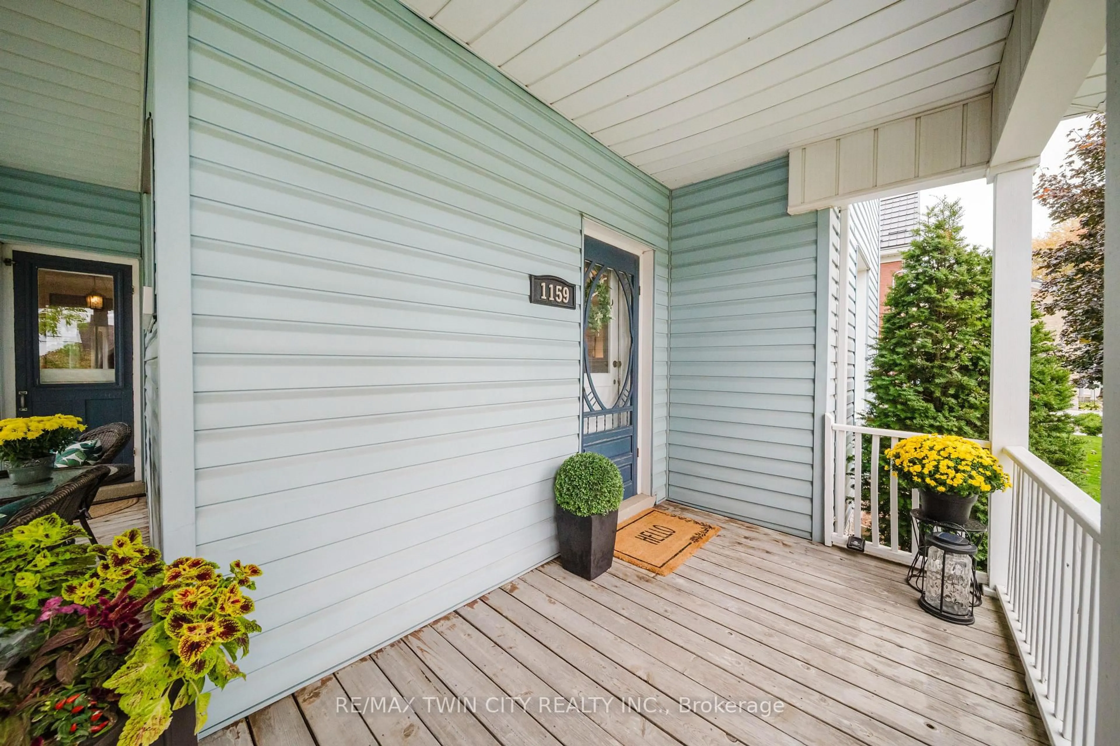 Indoor entryway for 1159 Queens Bush Rd, Wellesley Ontario N0B 2T0