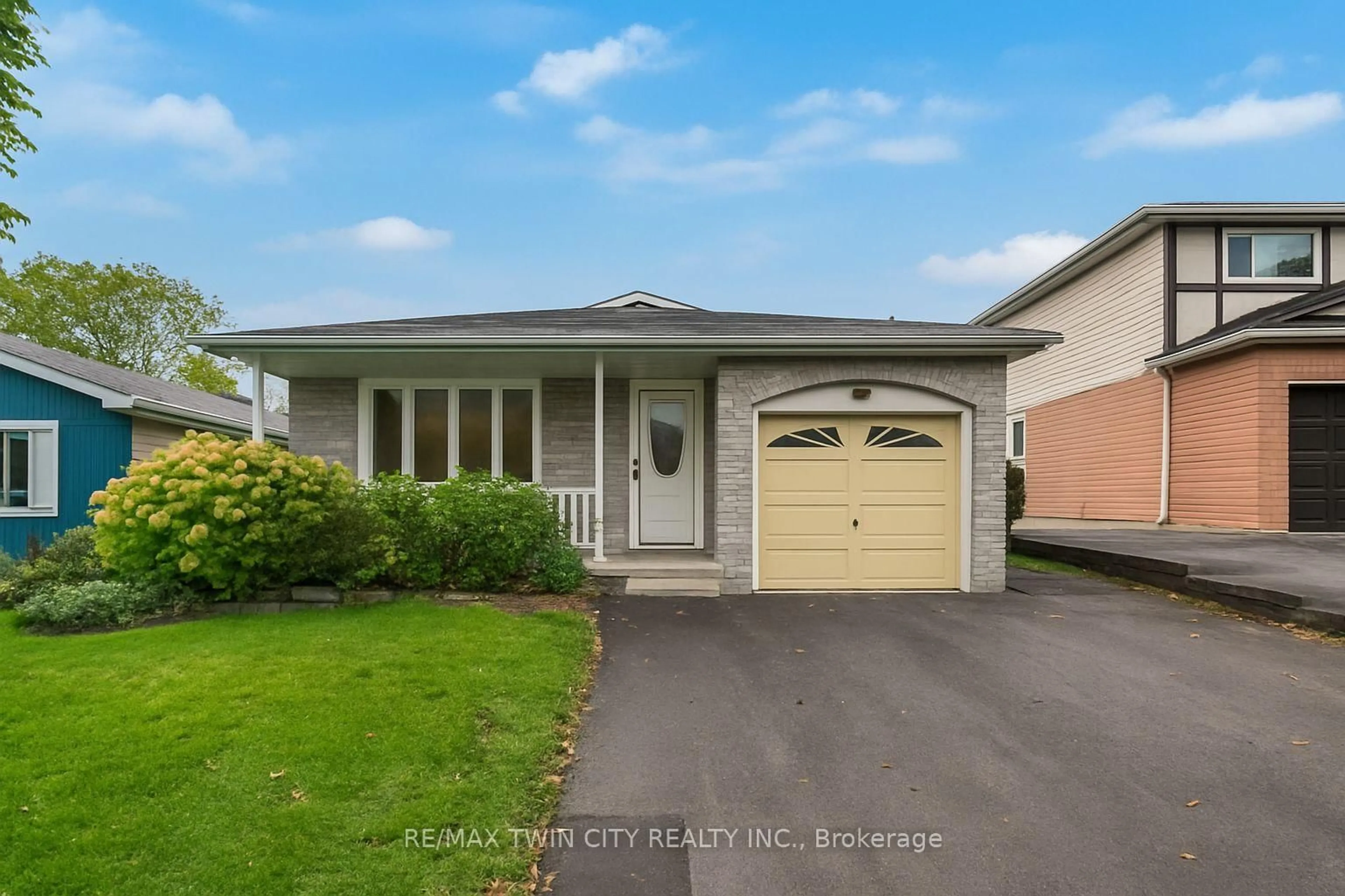 Home with vinyl exterior material, street for 88 Glen Lake Cres, Kitchener Ontario N2N 1C5