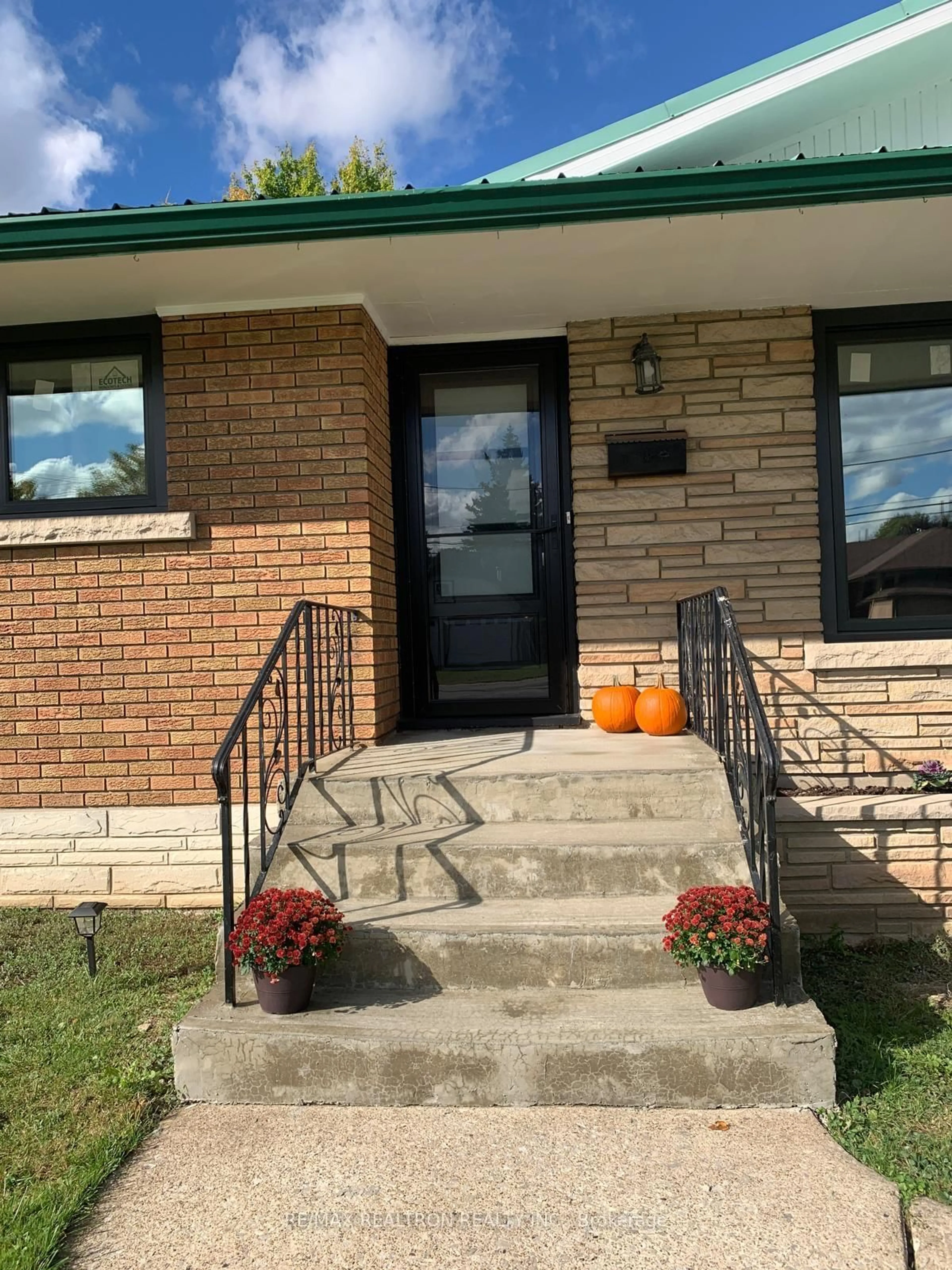 Unknown for 3533 Dorchester Rd, Niagara Falls Ontario L2J 3A4