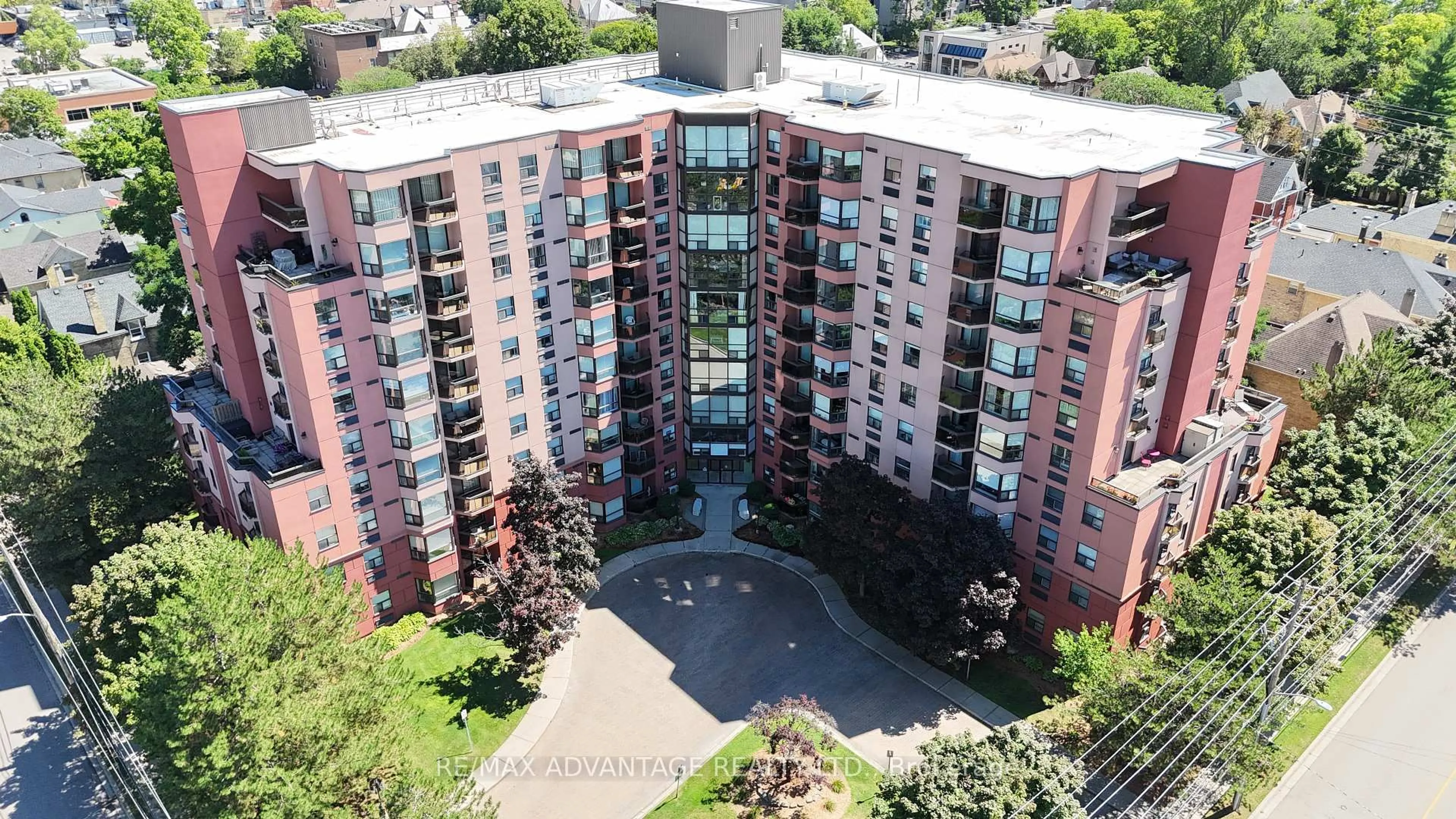 A pic from outside/outdoor area/front of a property/back of a property/a pic from drone, city buildings view from balcony for 600 Talbot St #1004, London East Ontario N6A 5L9