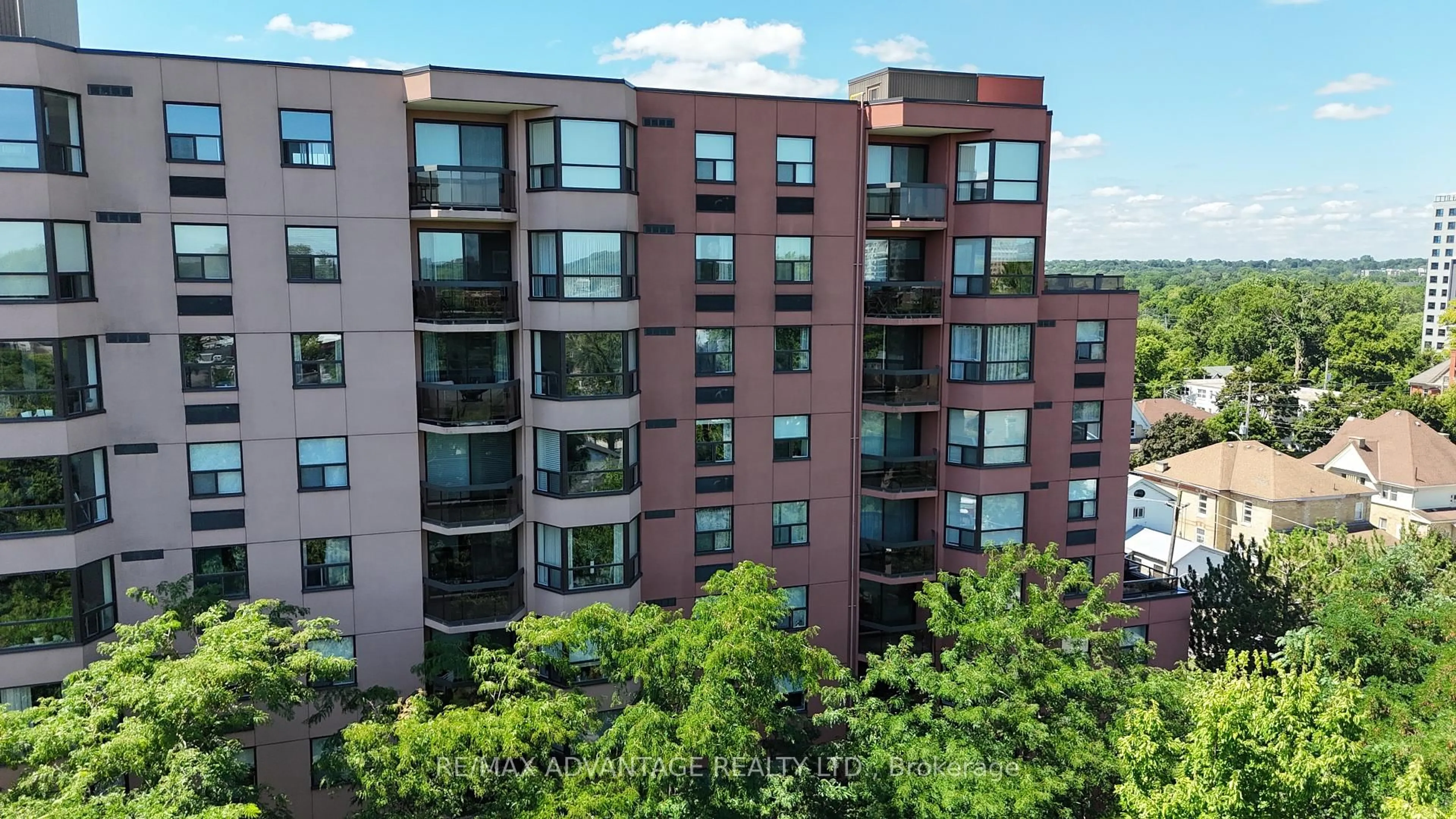 A pic from outside/outdoor area/front of a property/back of a property/a pic from drone, city buildings view from balcony for 600 Talbot St #1004, London East Ontario N6A 5L9