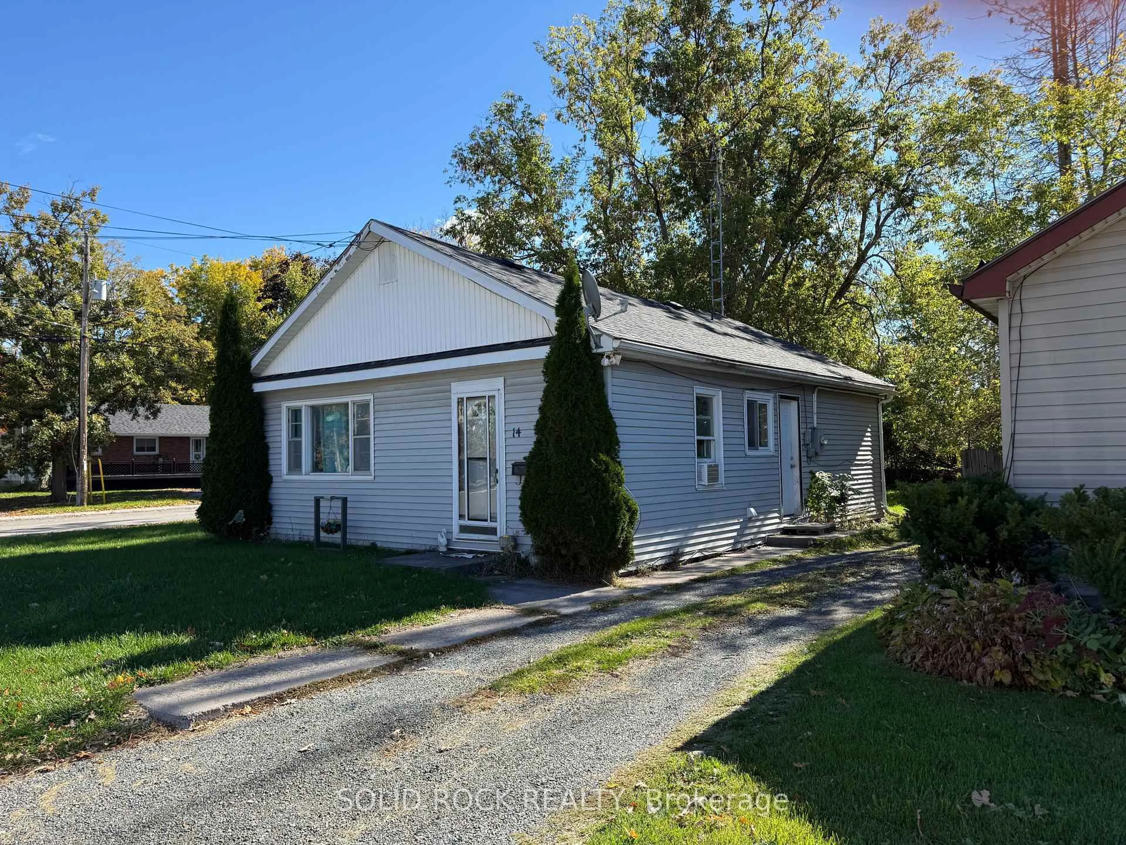 Unknown for 14 Linn St, Limoges Ontario K0K 2M0