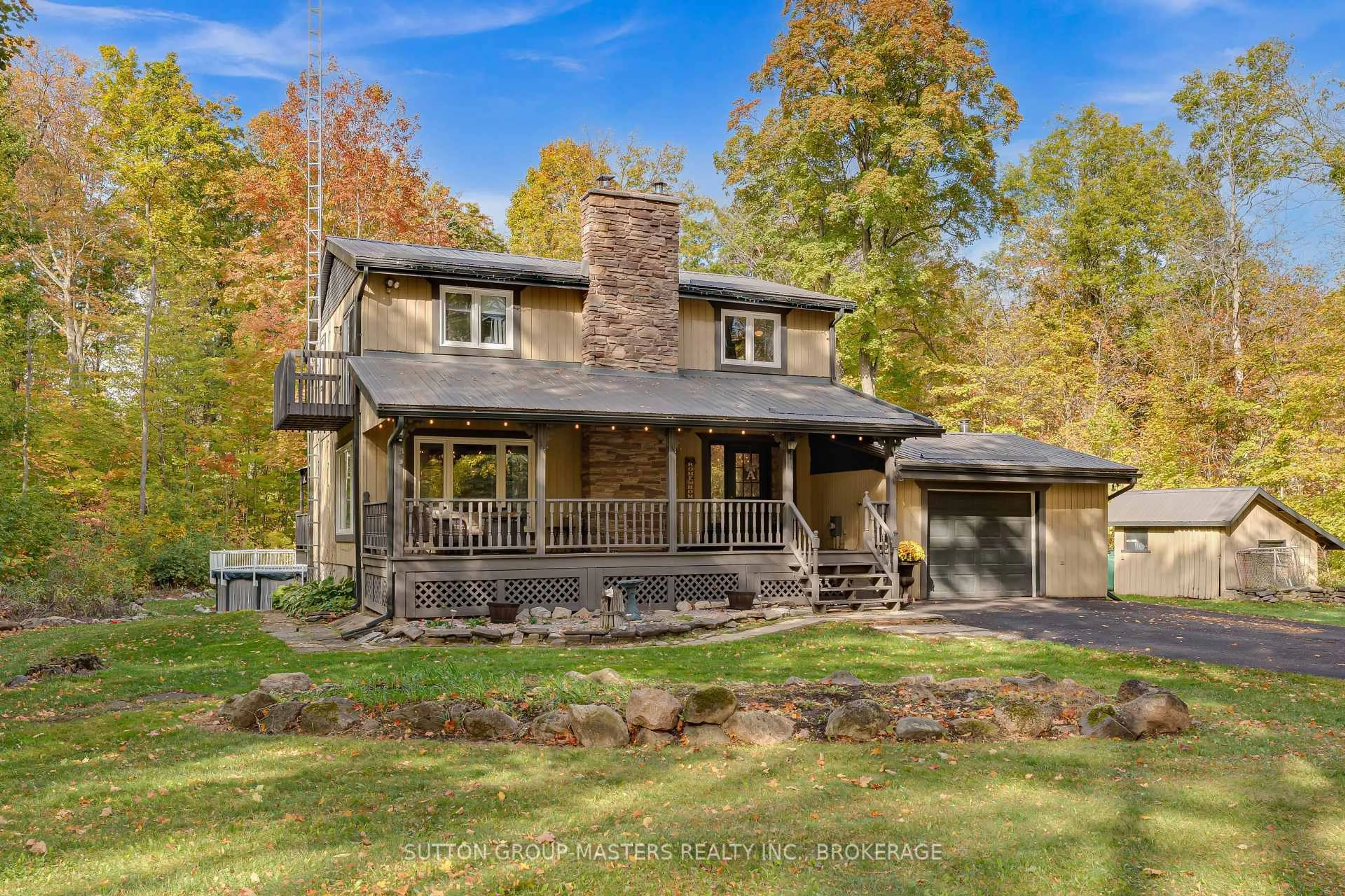 Home with brick exterior material, unknown for 2382 SANDS Rd, Battersea Ontario K0H 1H0