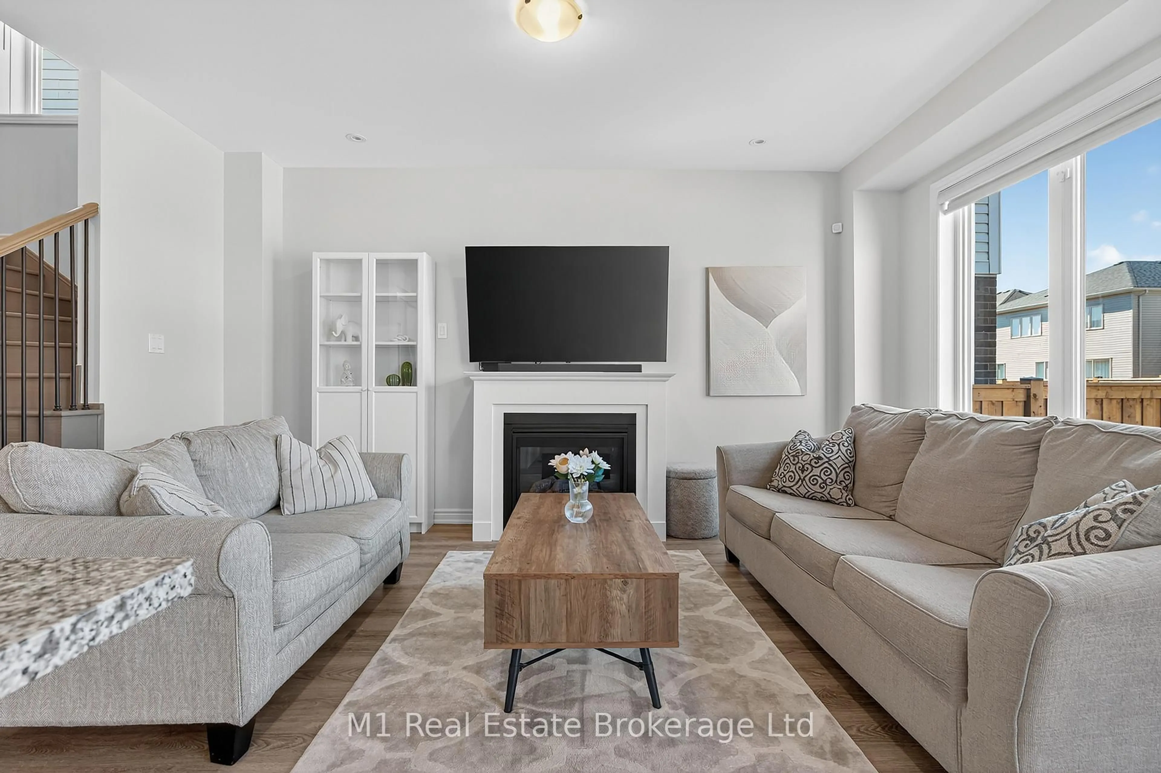 Living room with furniture, unknown for 43 Harpin Way, Centre Wellington Ontario N1M 0H7