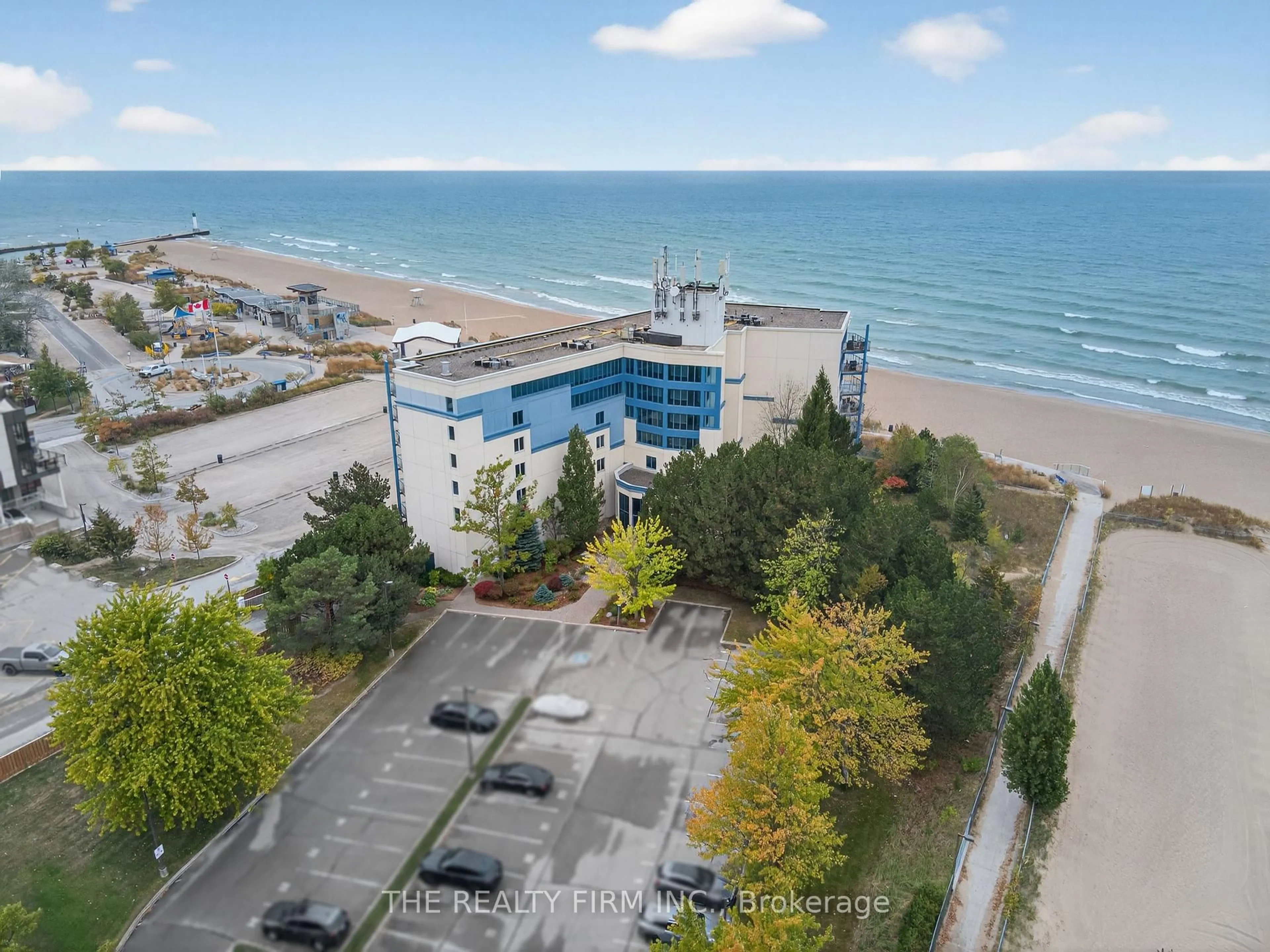 A pic from outside/outdoor area/front of a property/back of a property/a pic from drone, unknown for 9 Pine St #604, Lambton Shores Ontario N0M 1T0