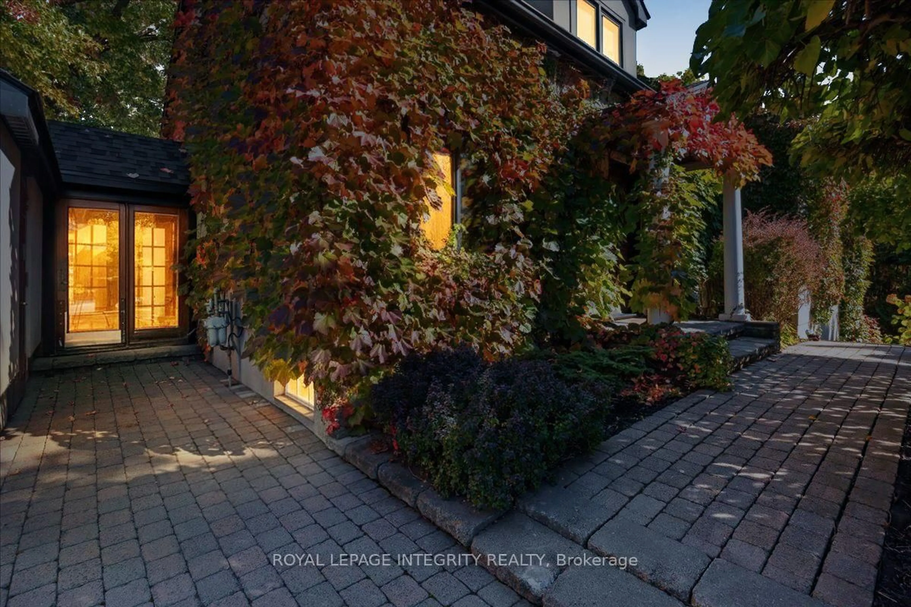 Unknown for 3565 Albion Rd, Ottawa Ontario K1T 1A2