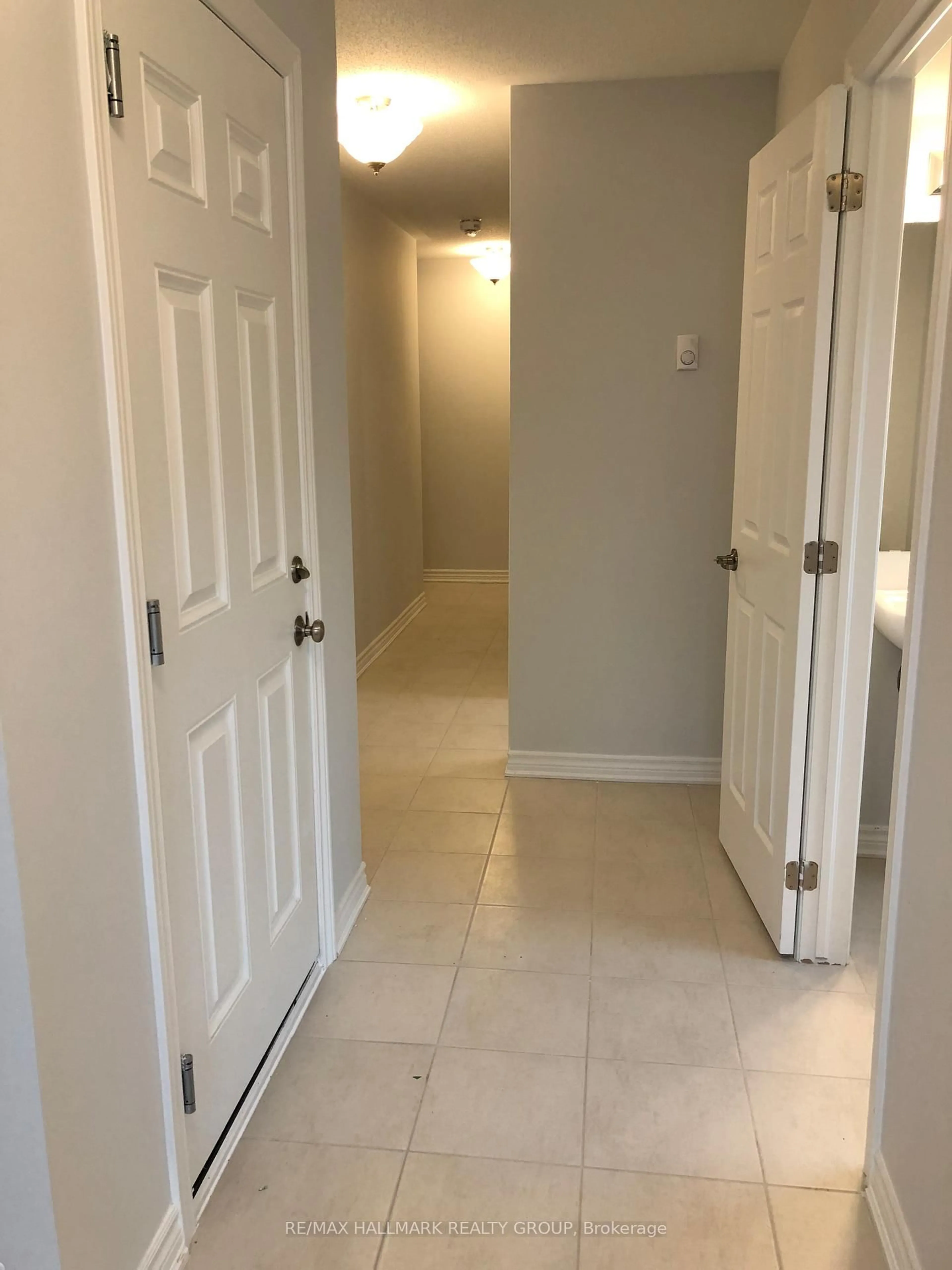 Unknown for 106 Helenium Lane, Ottawa Ontario K4A 1C7