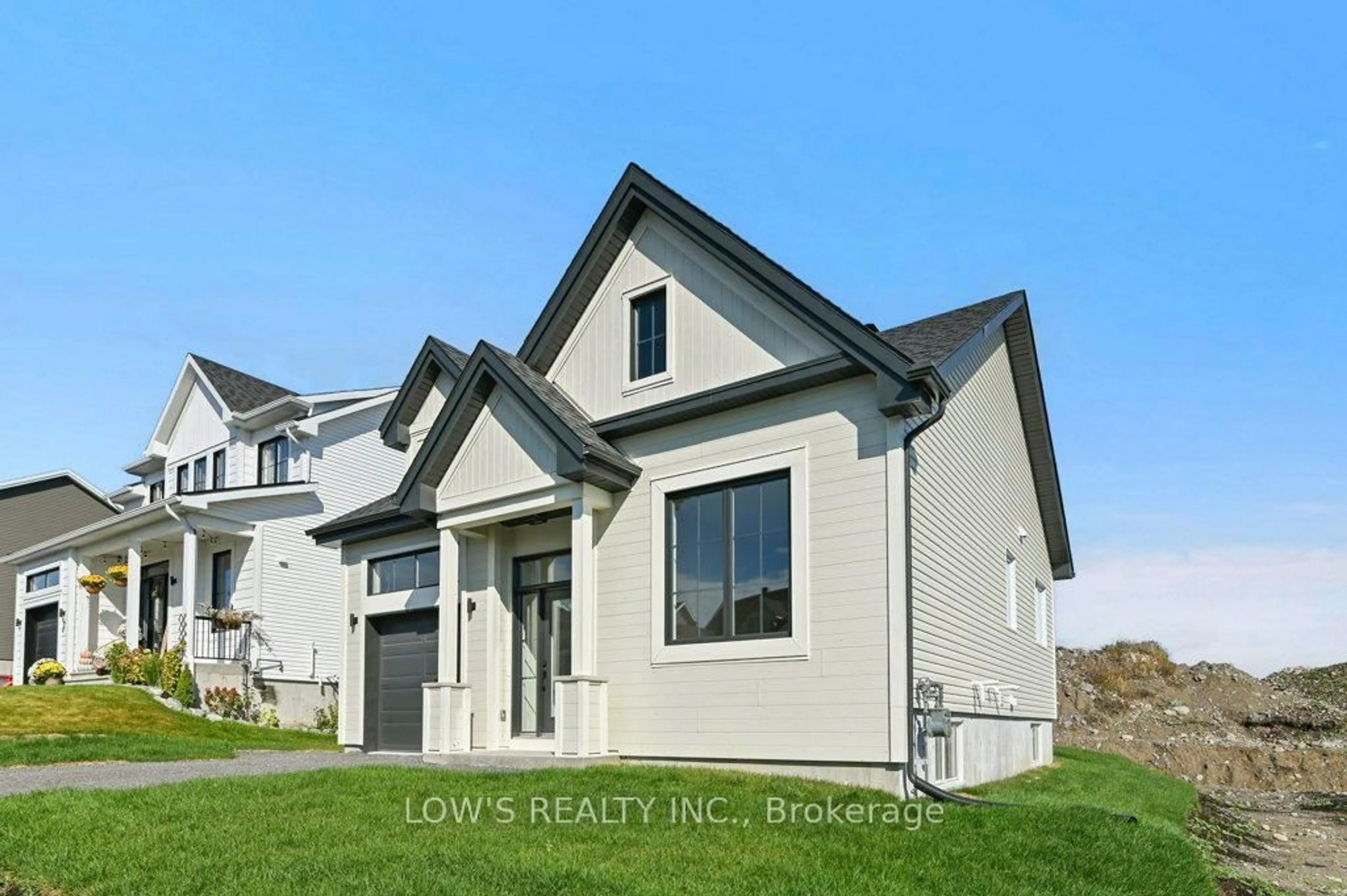 Home with vinyl exterior material, unknown for 9 Arber St, Champlain Ontario K0B 1R0