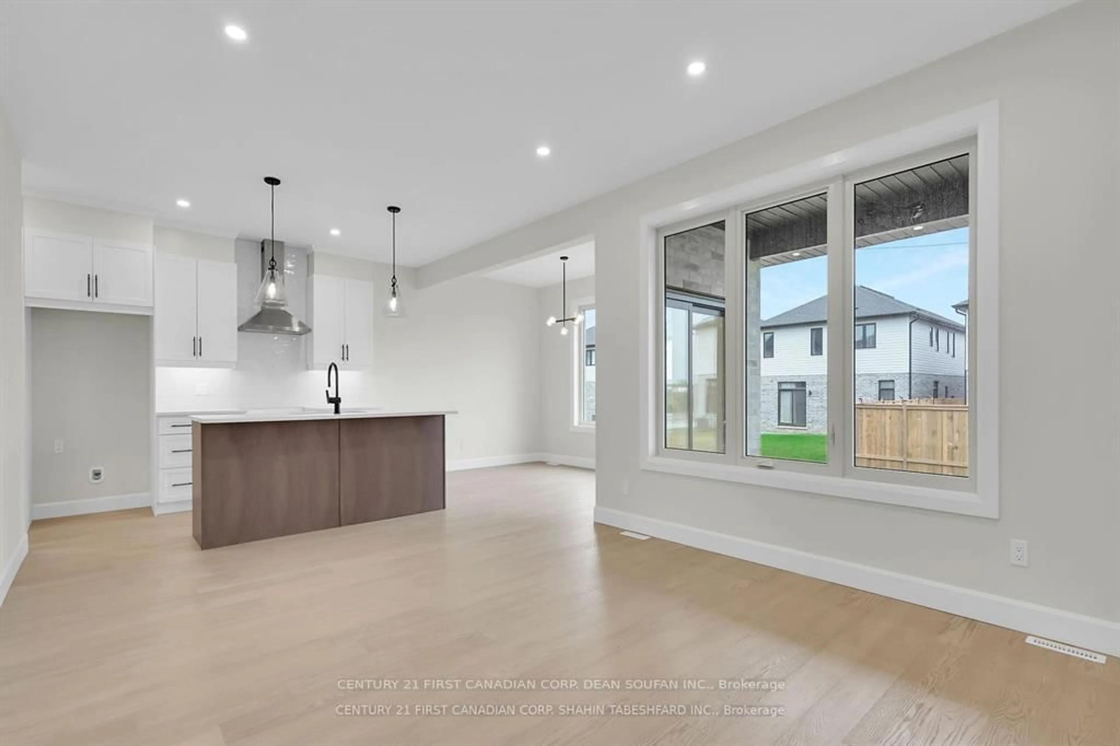Open concept kitchen, unknown for 4062 BIG LEAF Tr, London South Ontario N6P 1H5