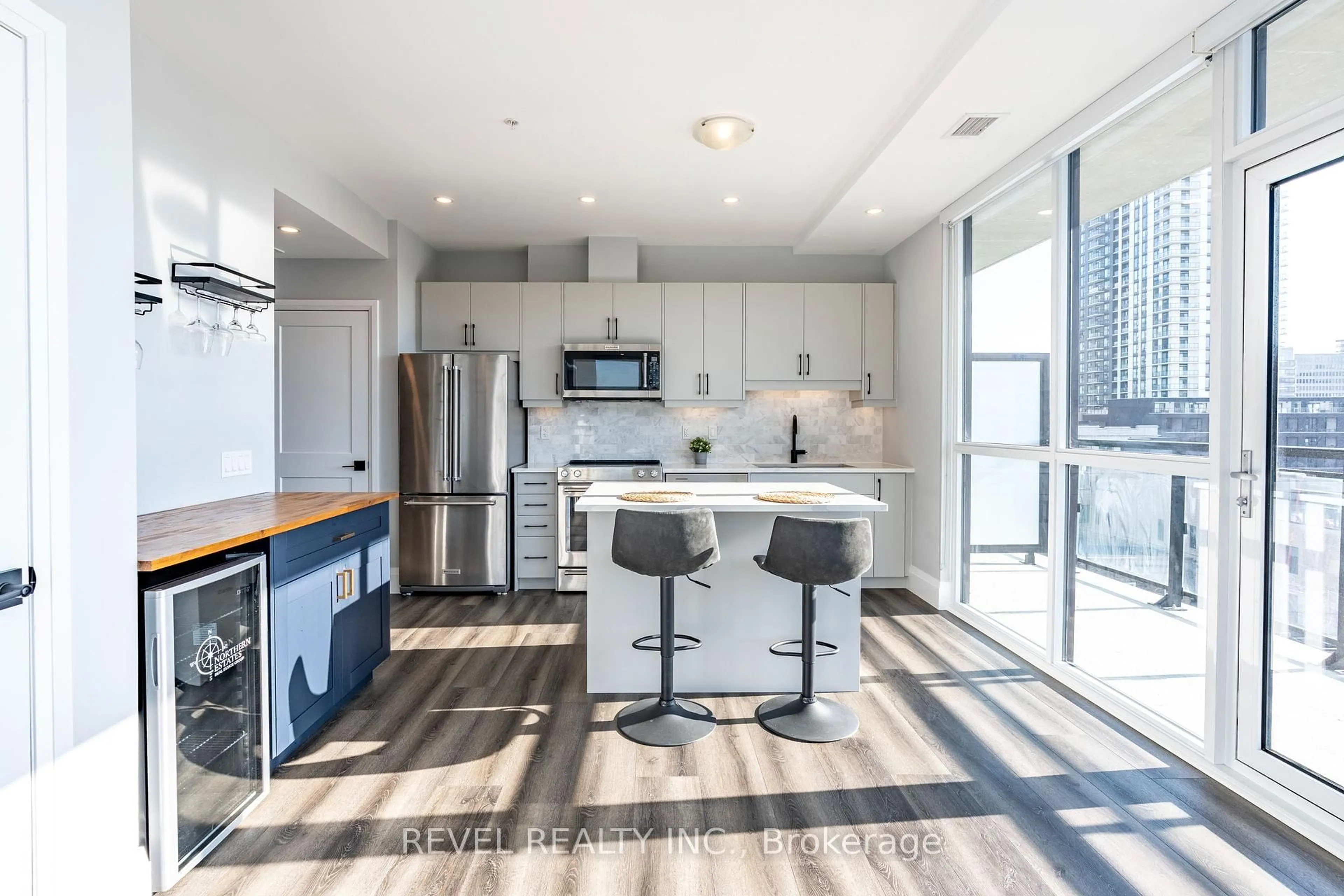 Open concept kitchen, unknown for 60 Charles St #5, Kitchener Ontario N2G 0C9