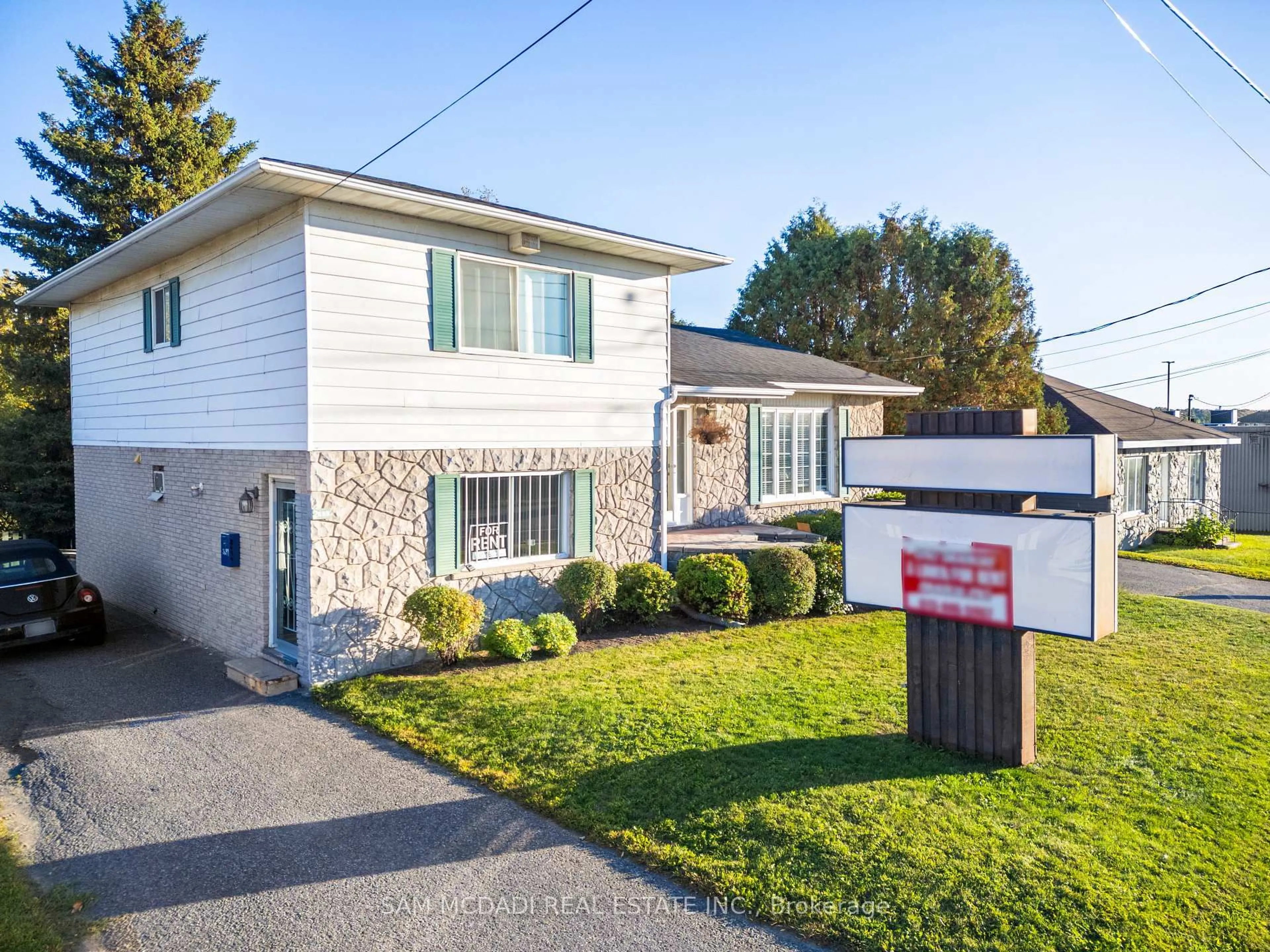 Home with brick exterior material, street for 2705 Laurier St, Clarence-Rockland Ontario K4K 1A3