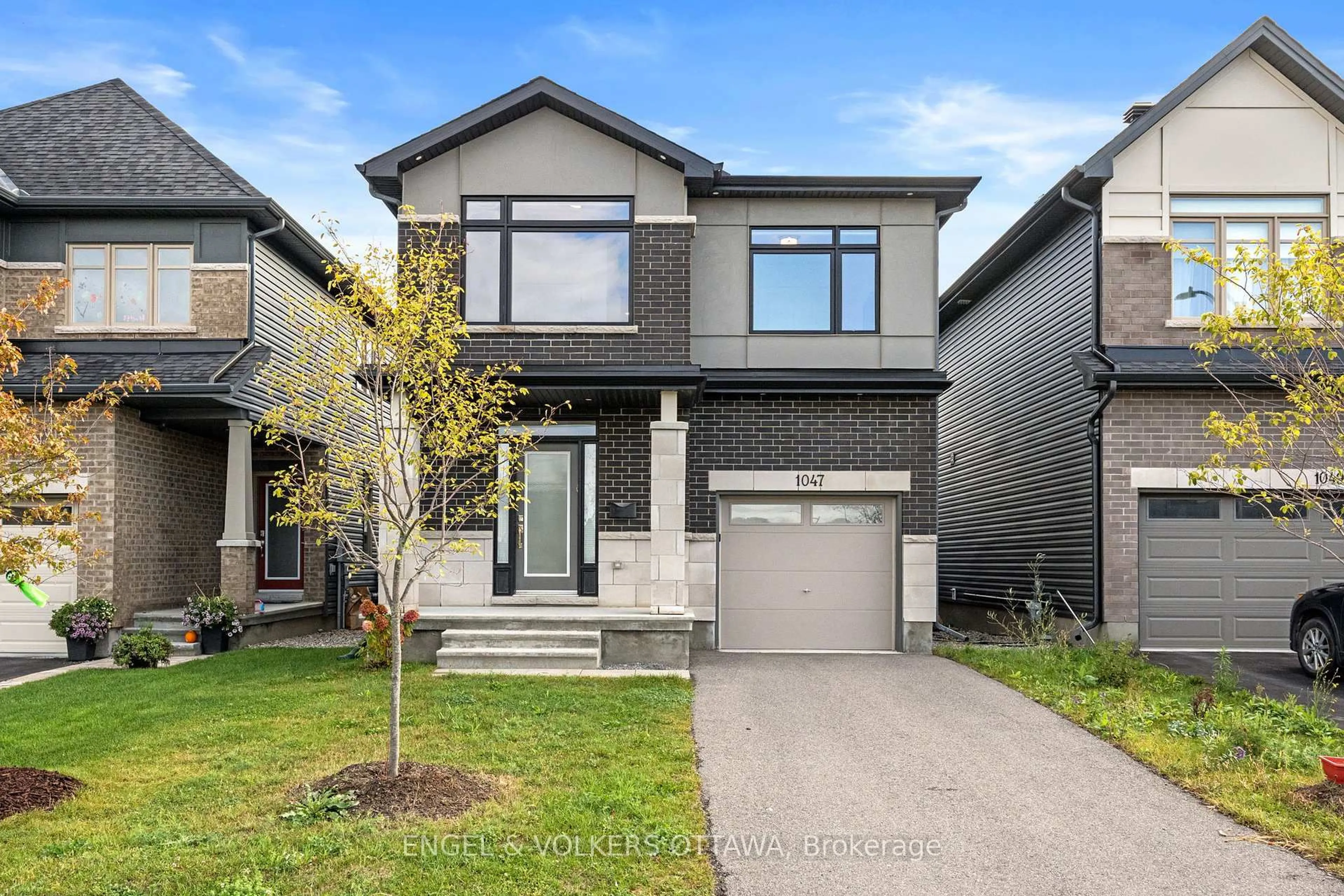 Home with brick exterior material, street for 1047 Hydrangea Ave, Ottawa Ontario K4M 0L5