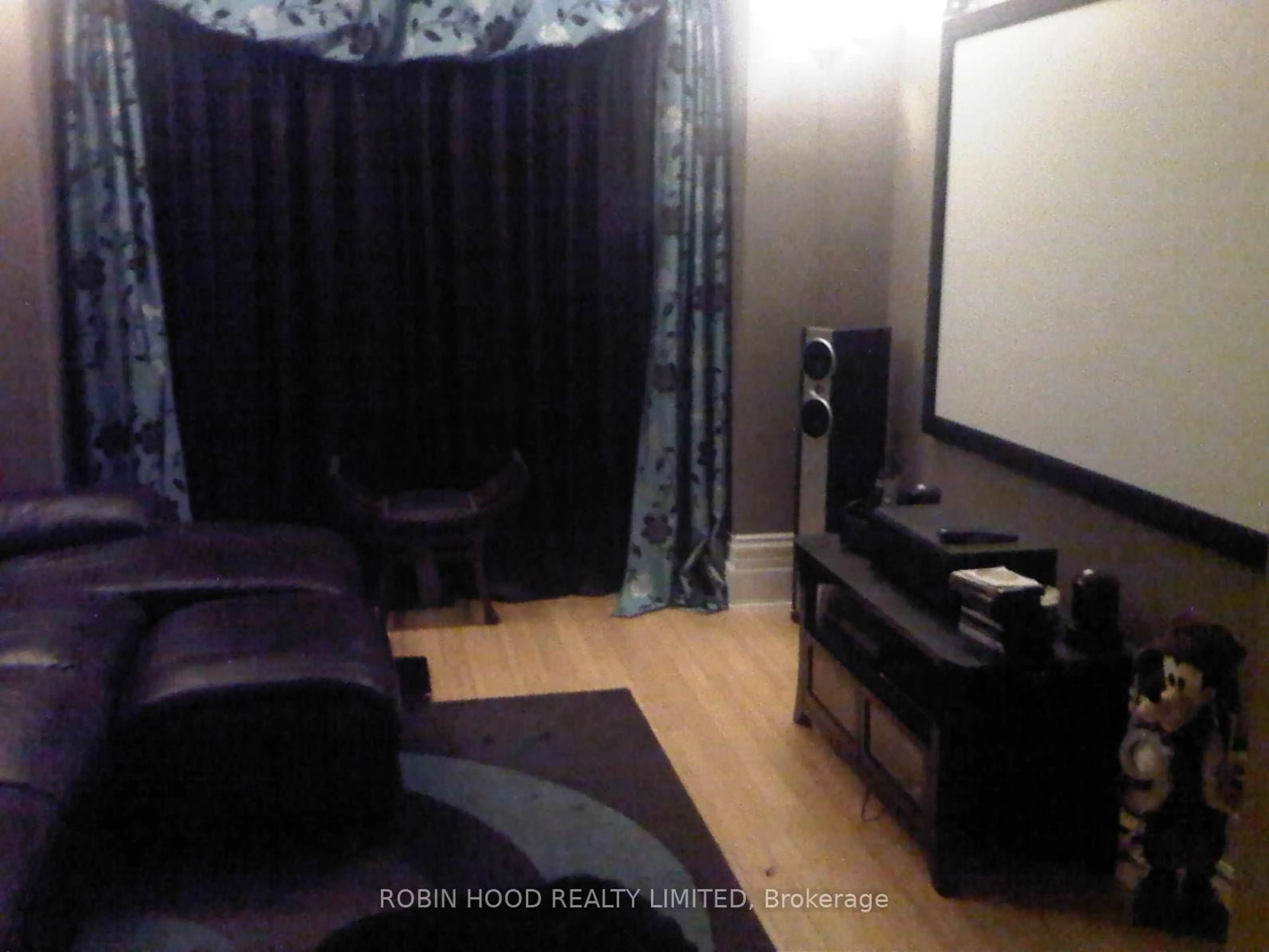 Unknown for 219 Mornington St, Stratford Ontario N5A 5G4