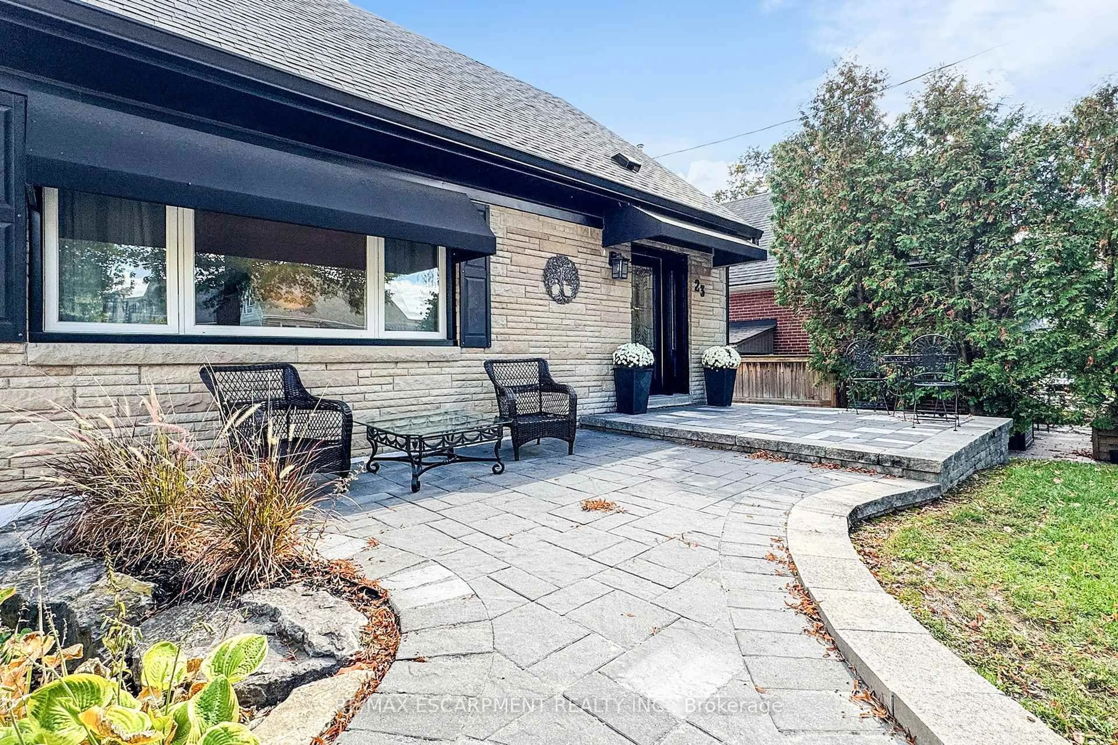 Home with brick exterior material, street for 23 SYLVIA Cres, Hamilton Ontario L8K 2A8
