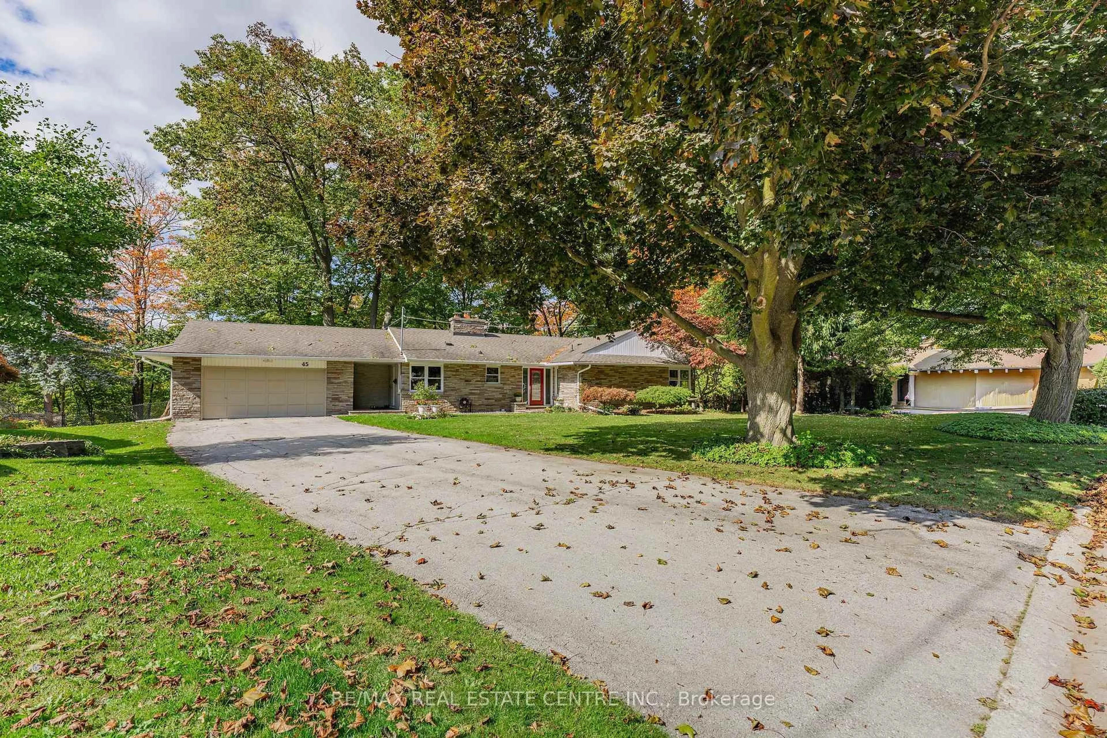 Unknown for 45 Highland Cres, Cambridge Ontario N1S 1L7