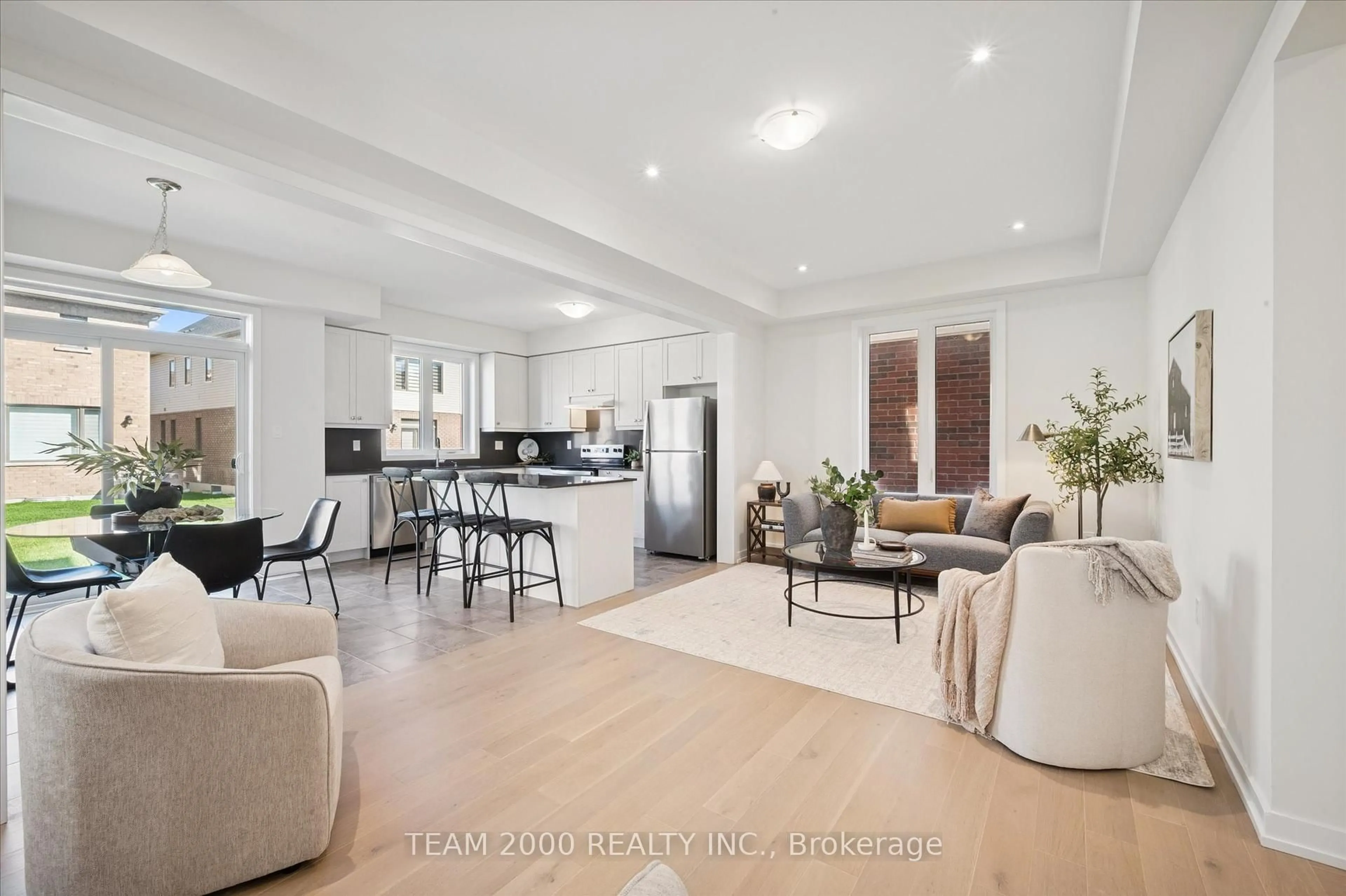 Open concept kitchen, unknown for 15 Moss Dr, Cambridge Ontario N1T 0G8