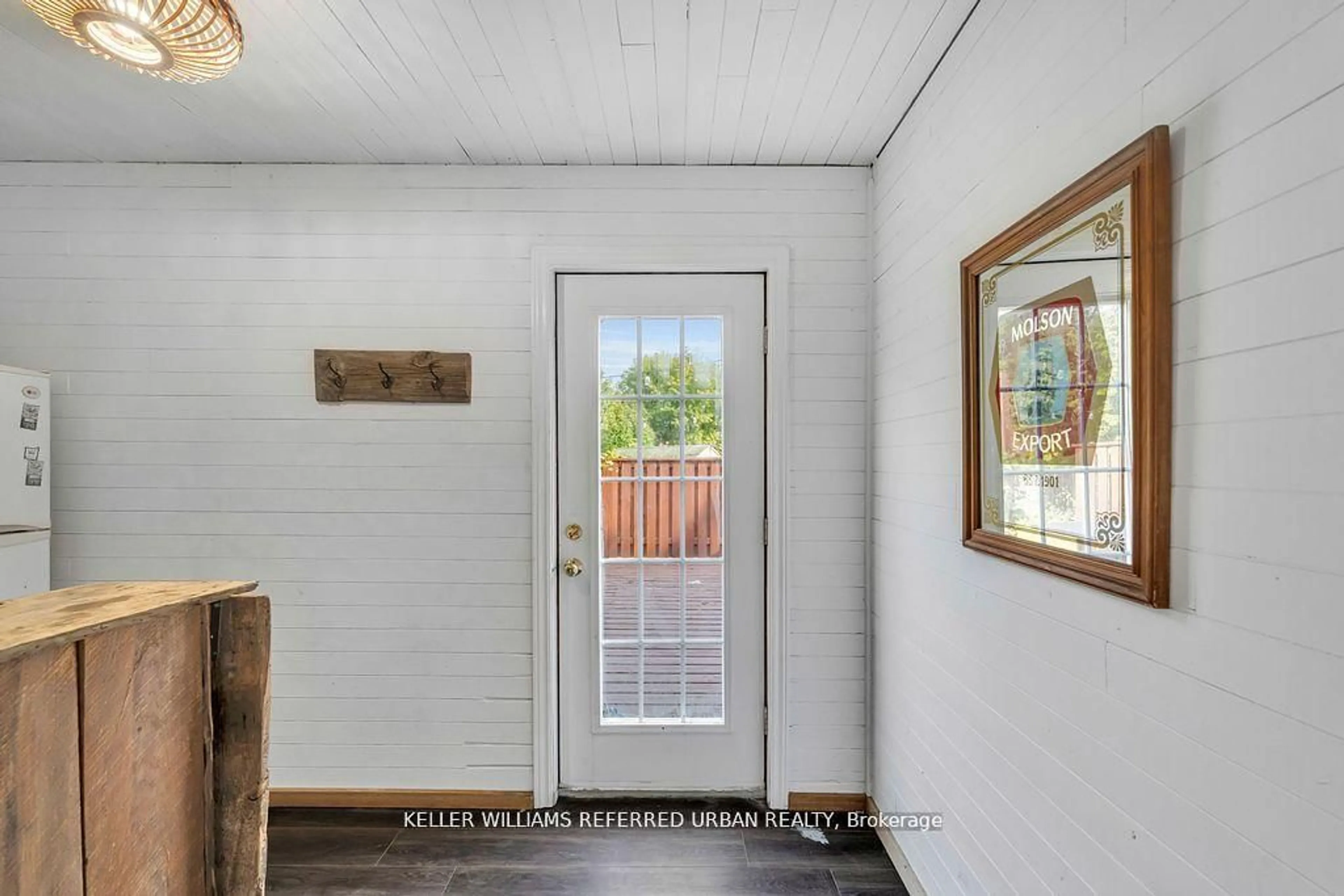 Indoor entryway for 1057 County Rd 31, Alnwick/Haldimand Ontario K0K 1S0
