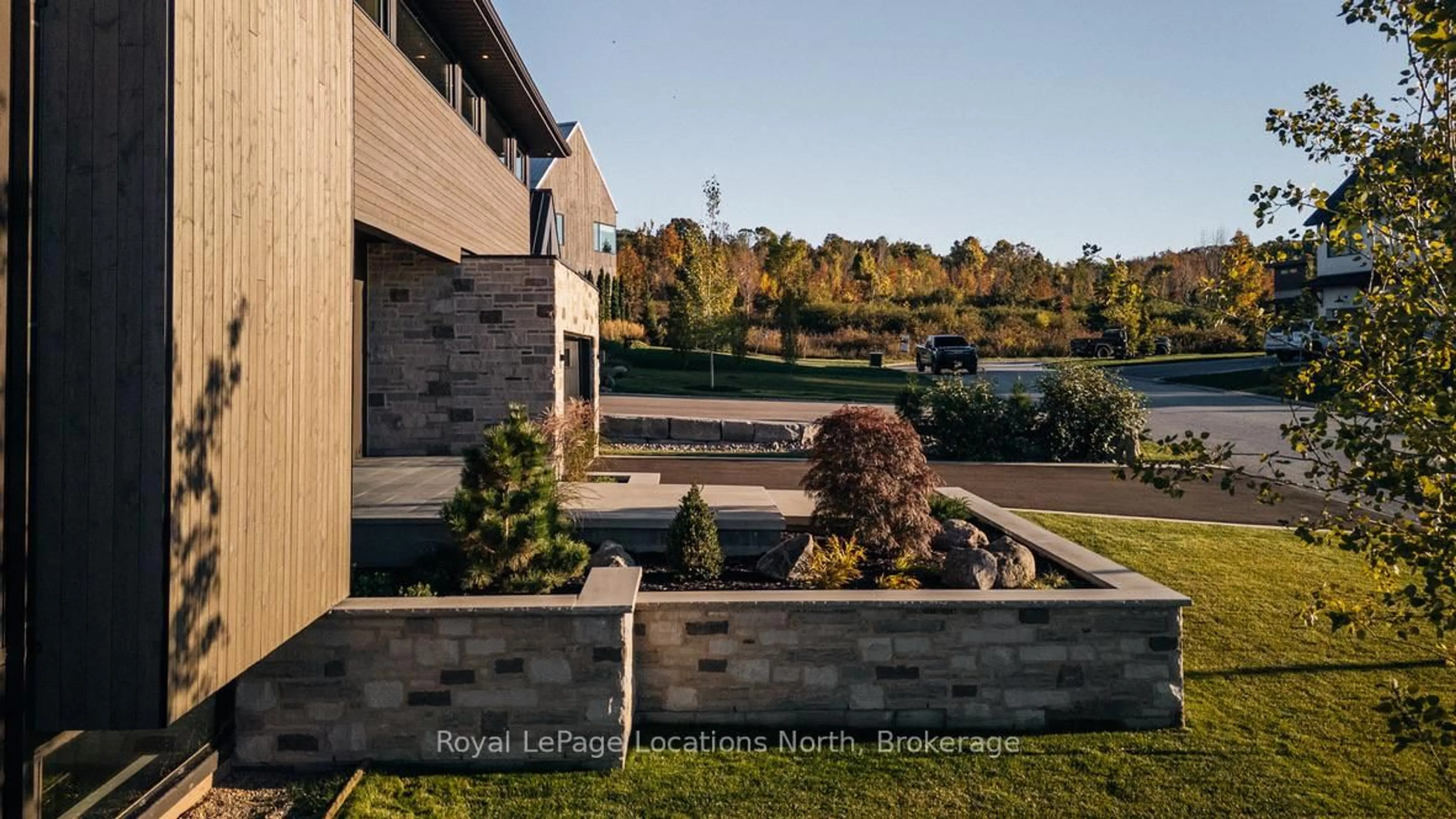 Patio, water/lake/river/ocean view for 104 Maryward Cres, Blue Mountains Ontario N0H 1J0