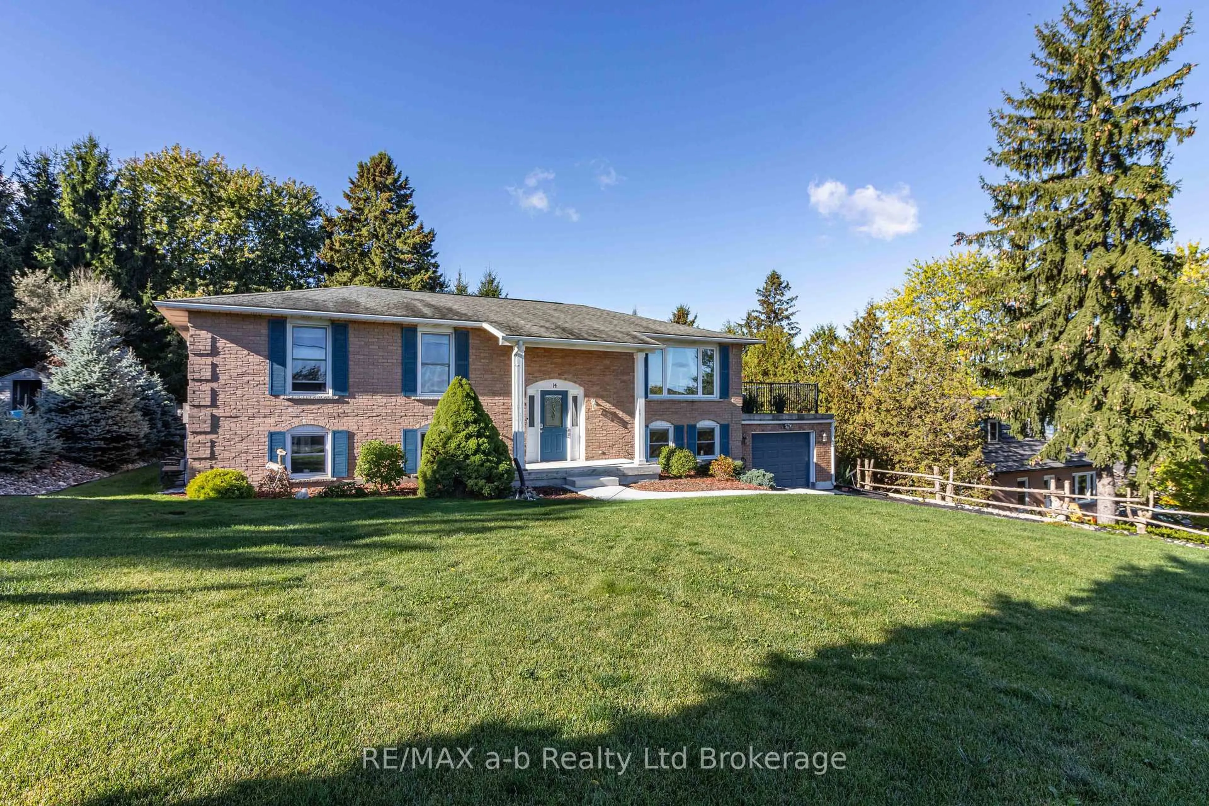 Home with brick exterior material, unknown for 454841 East Hill Line, South-West Oxford Ontario N4S 7V6
