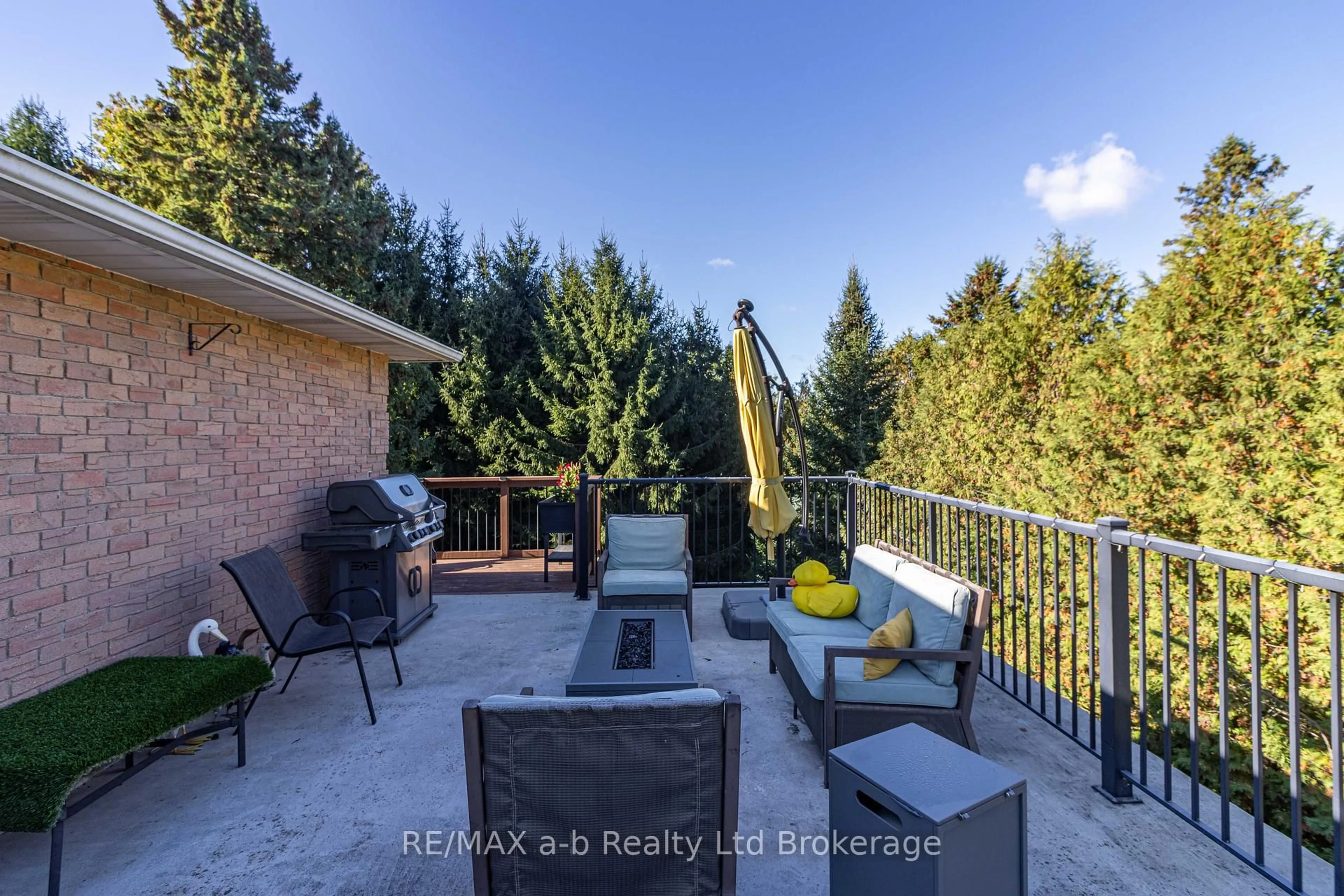 Patio, water/lake/river/ocean view for 454841 East Hill Line, South-West Oxford Ontario N4S 7V6