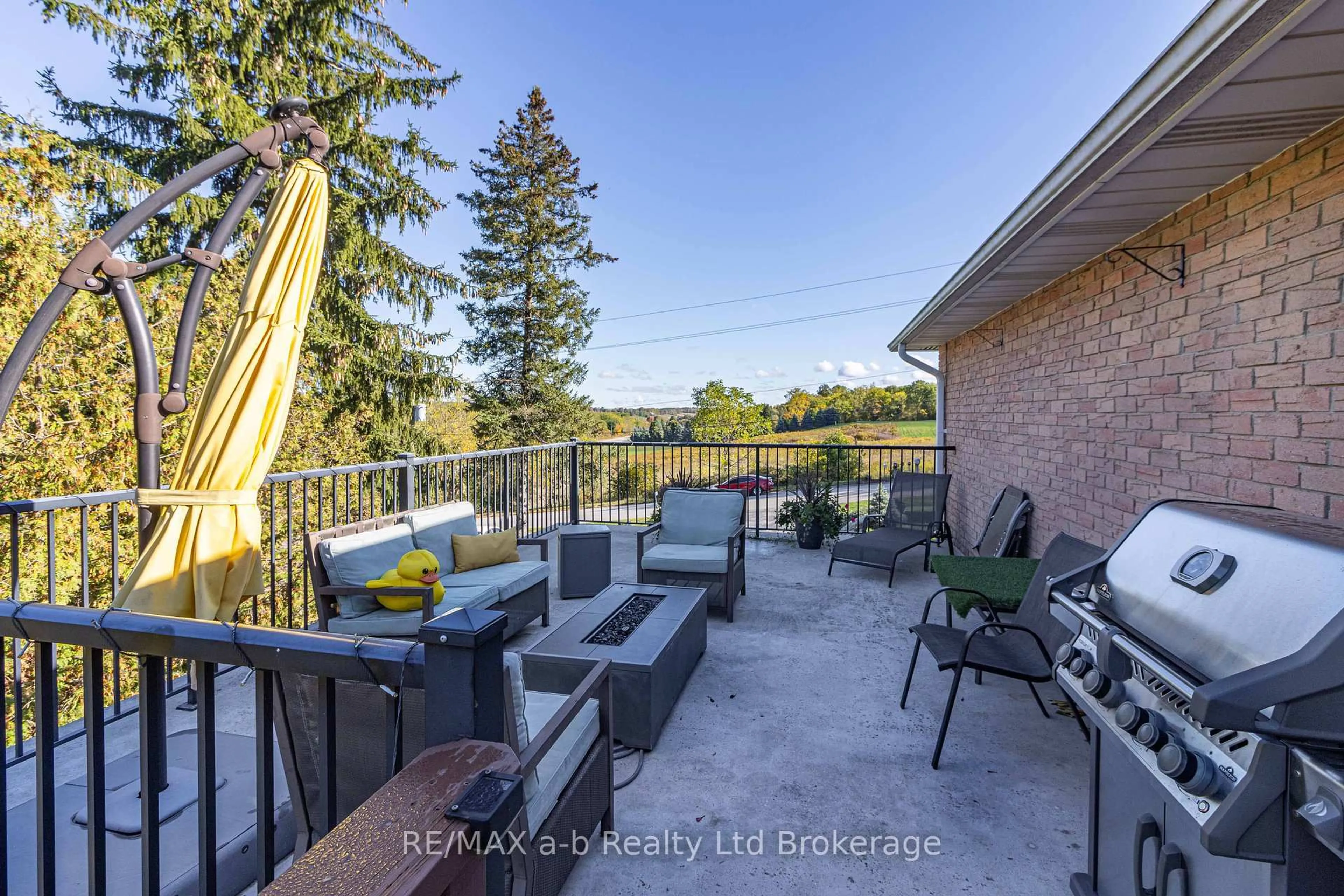 Patio, water/lake/river/ocean view for 454841 East Hill Line, South-West Oxford Ontario N4S 7V6
