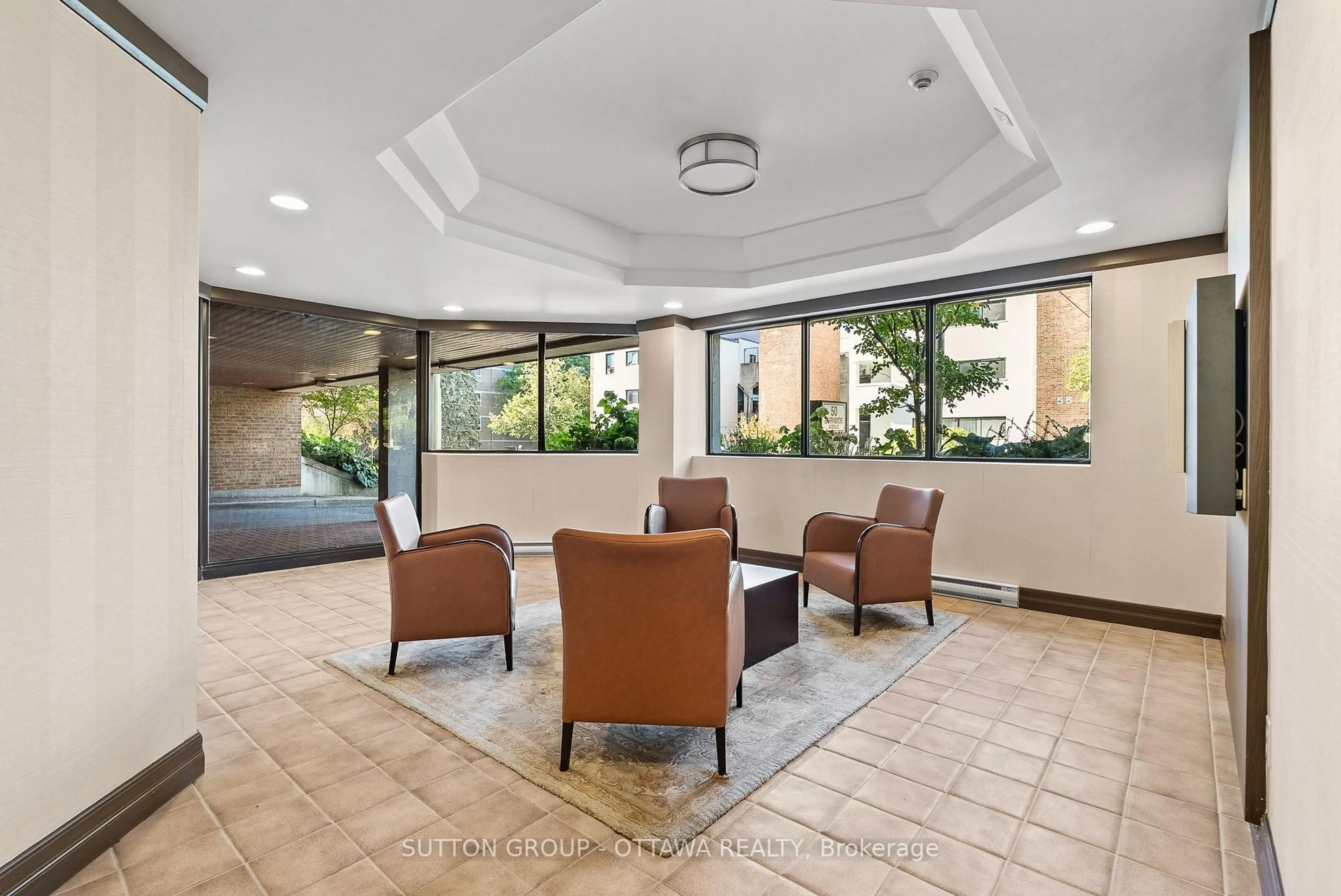 Lobby for 50 BURNSIDE Ave #507, Ottawa Ontario K1Y 2M2