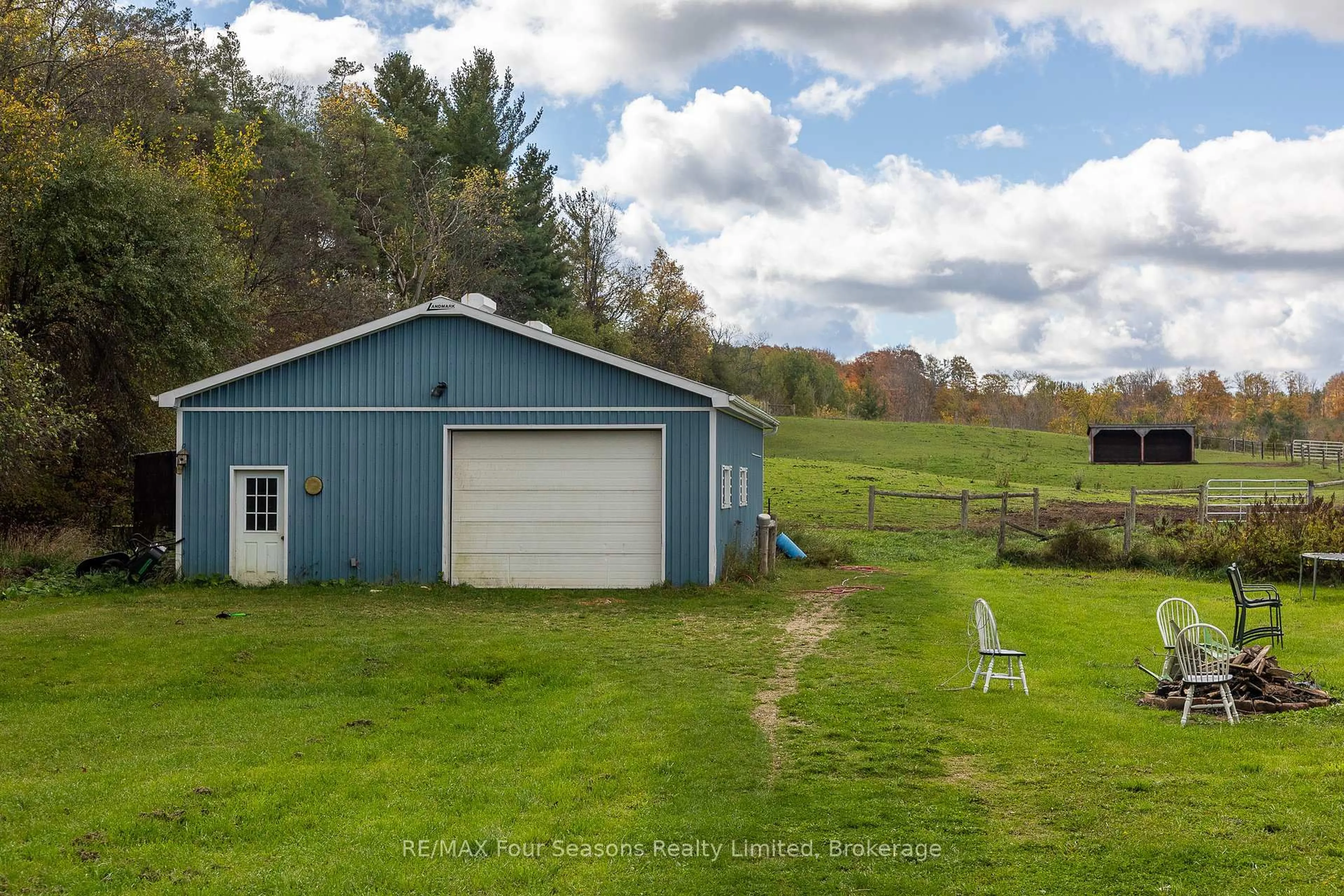 Shed for 734316 West Back Line Rd, Grey Highlands Ontario N0C 1E0