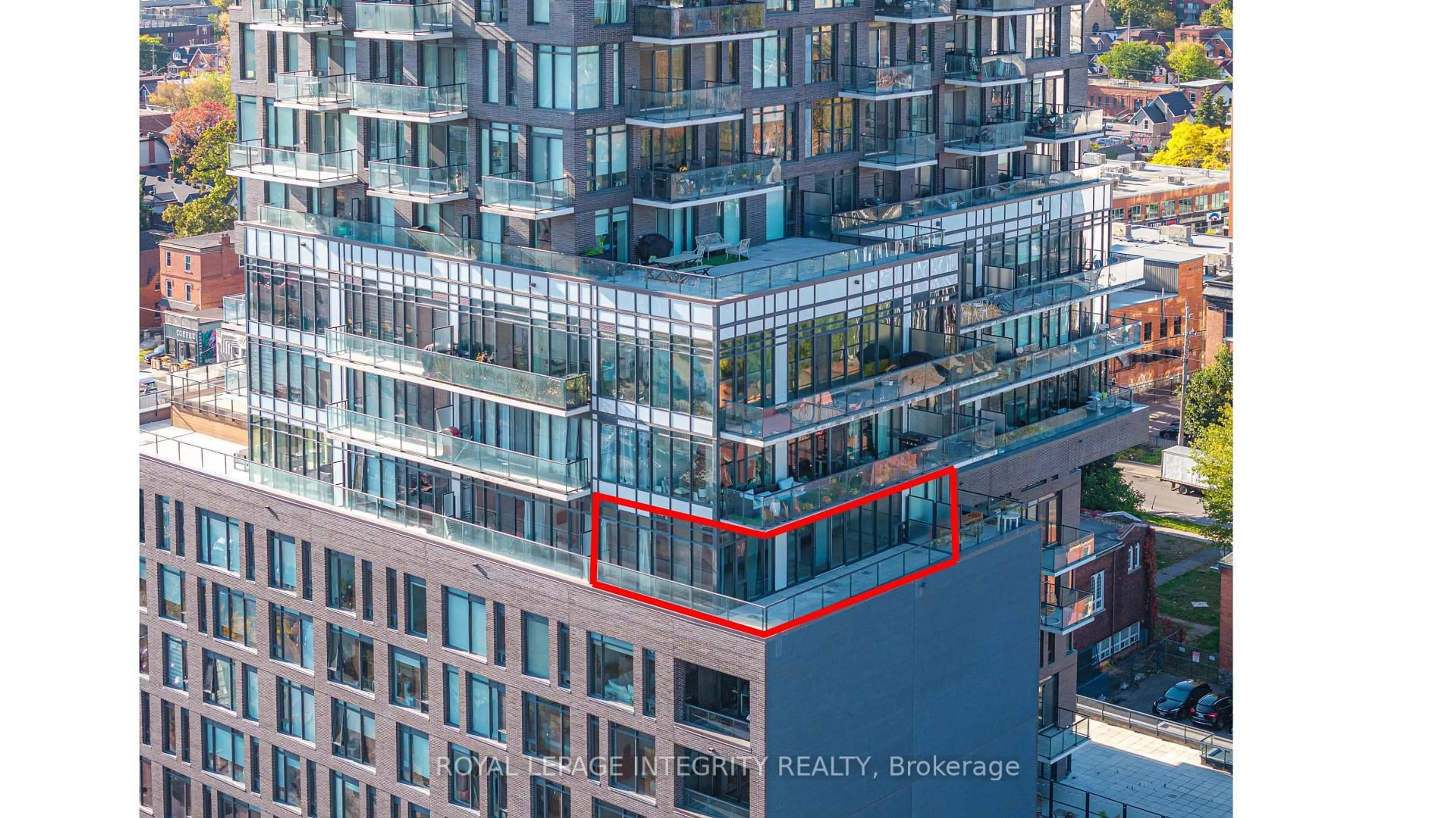 A pic from outside/outdoor area/front of a property/back of a property/a pic from drone, city buildings view from balcony for 203 Catherine St #802, Ottawa Ontario K2P 1J5