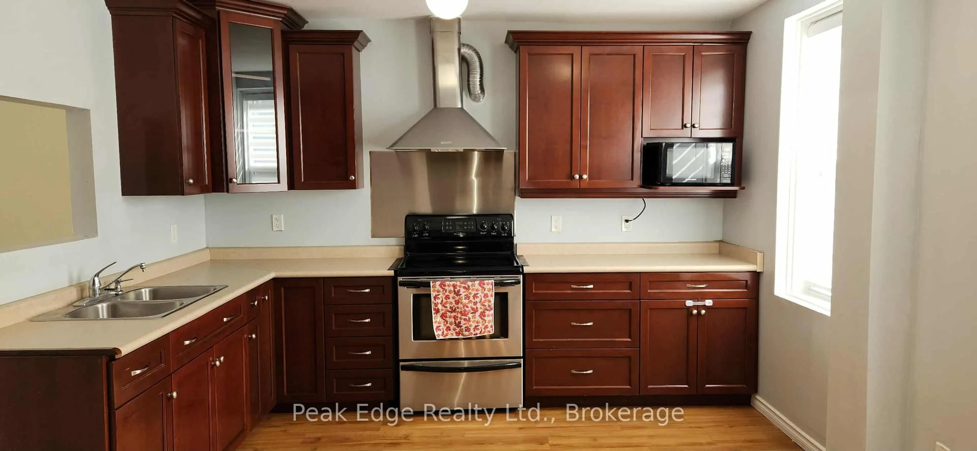 Open concept kitchen, unknown for 473 Campbell St, Huron-Kinloss Ontario N0G 2H0
