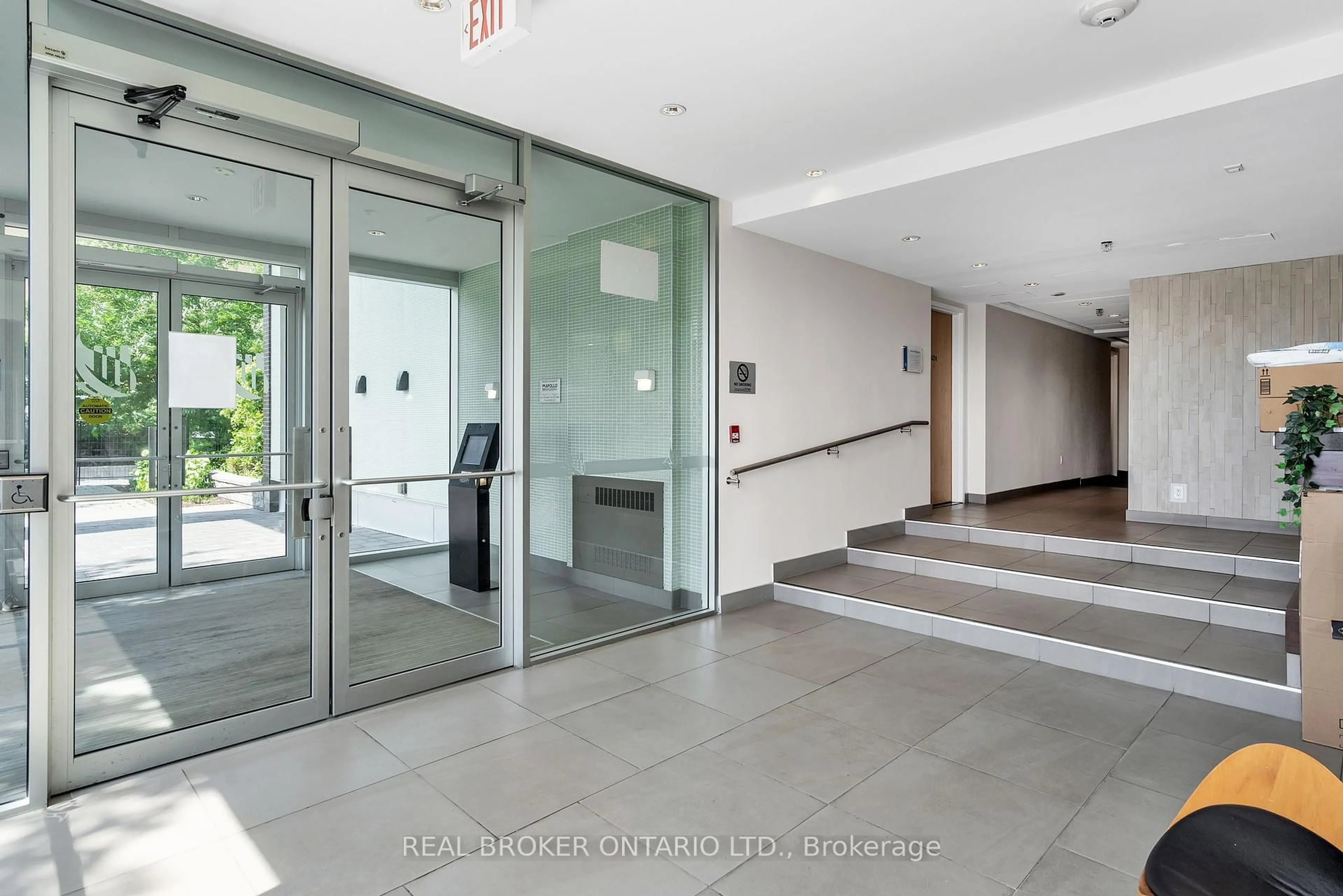 Indoor foyer for 300B Lett St #318, Ottawa Ontario K1R 0B8