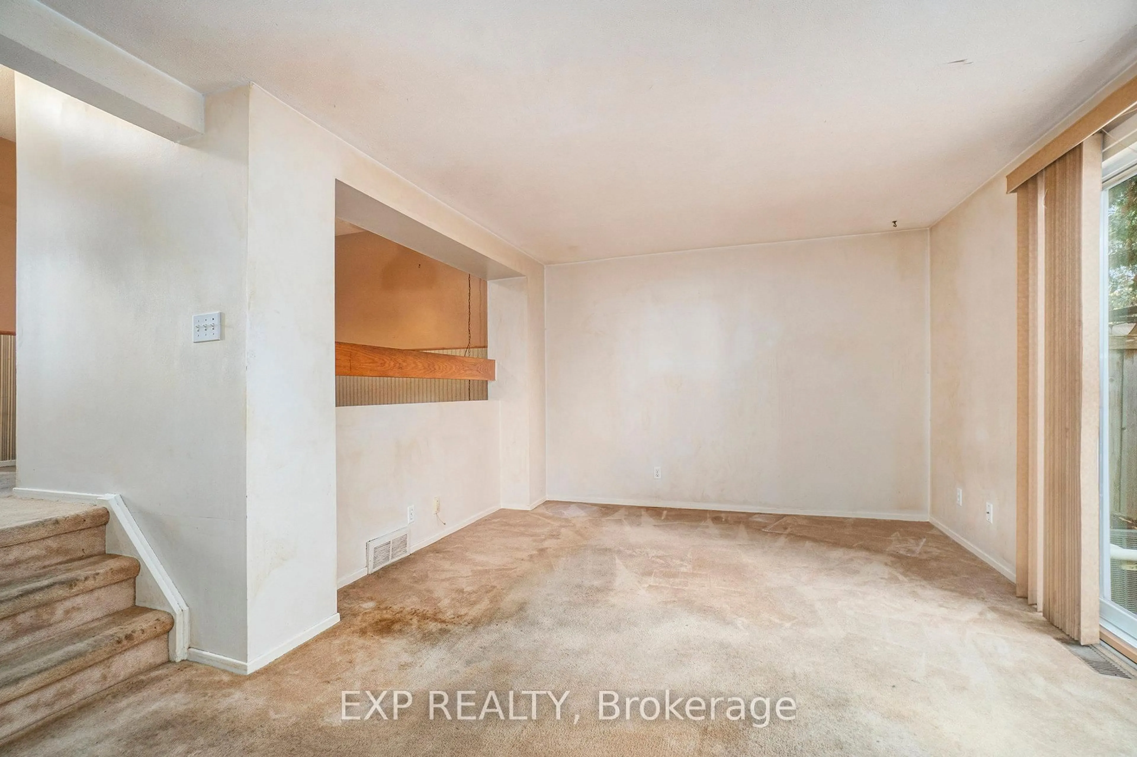 A pic of a room for 1699C Lamoureux Dr #C, Ottawa Ontario K1E 2N3