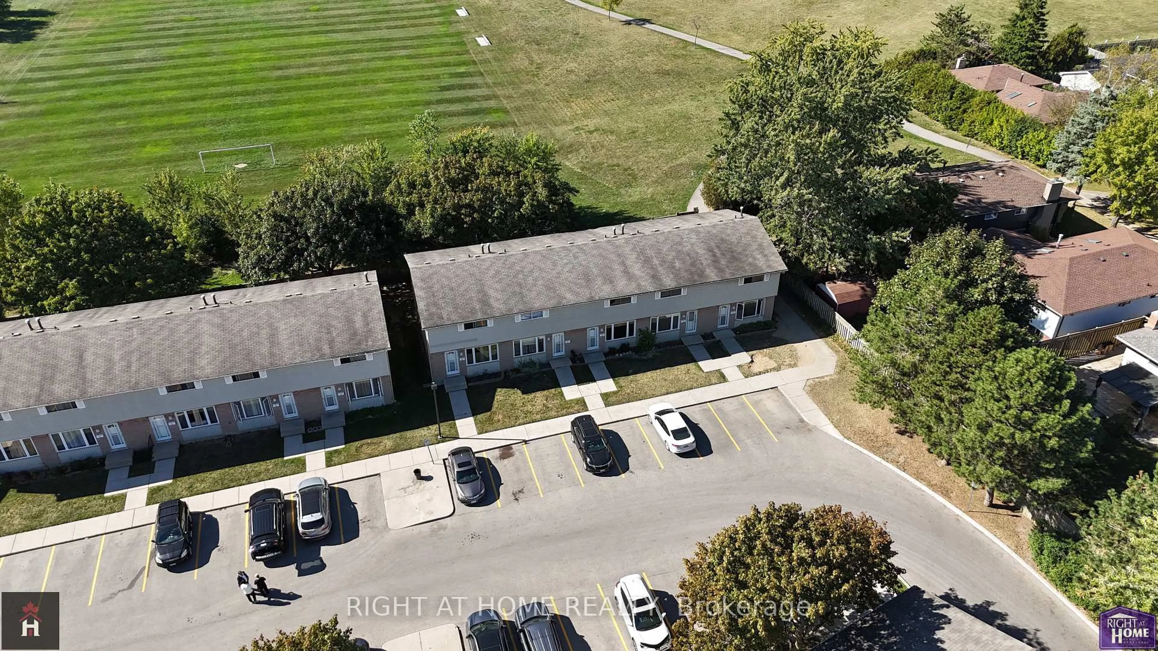 A pic from outside/outdoor area/front of a property/back of a property/a pic from drone, street for 1095 Jalna Blvd #68, London South Ontario N6E 2Y7