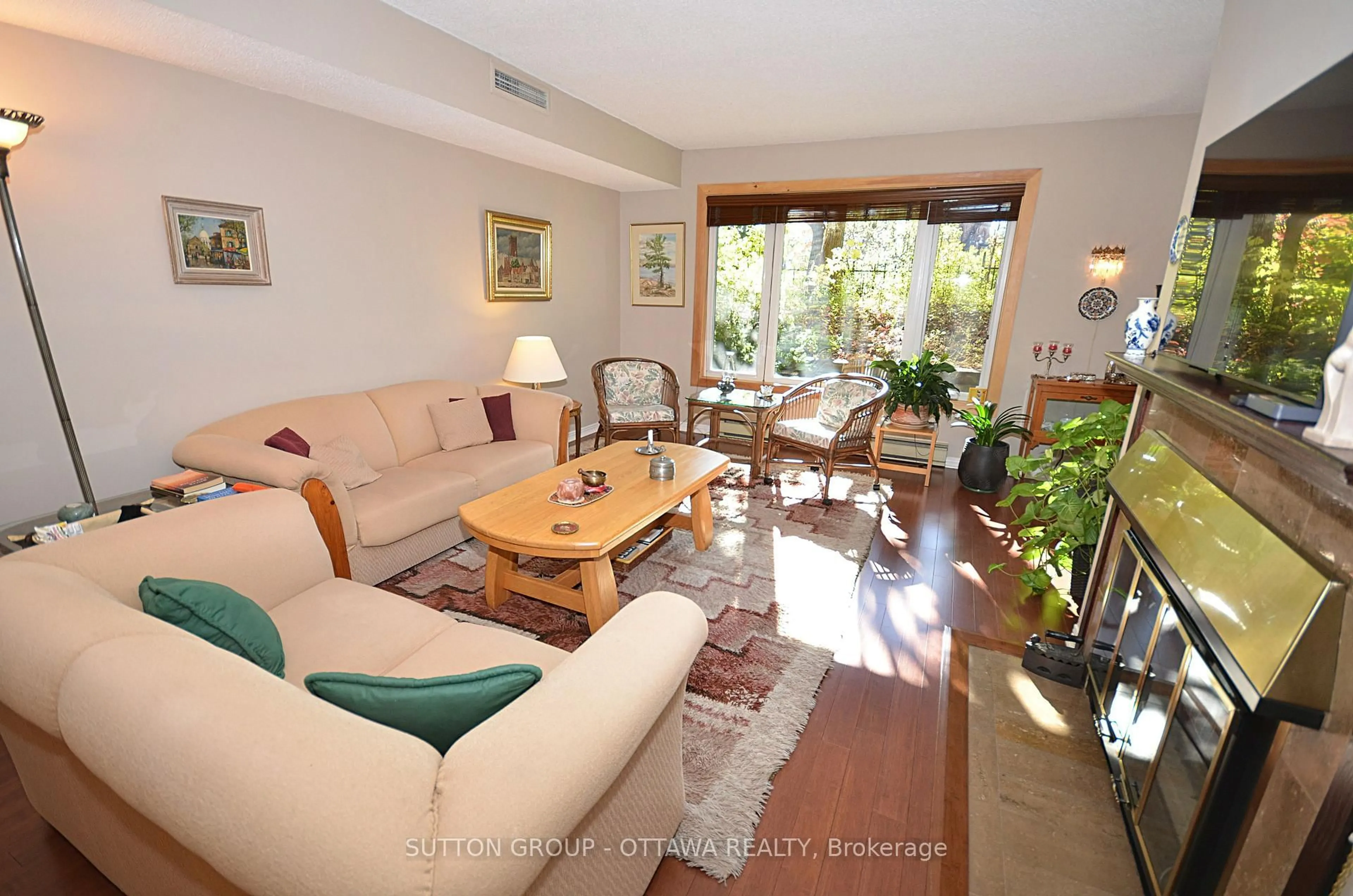 Living room with furniture, unknown for 261 BOTANICA Private #Unit 62, Ottawa Ontario K1Y 4P9