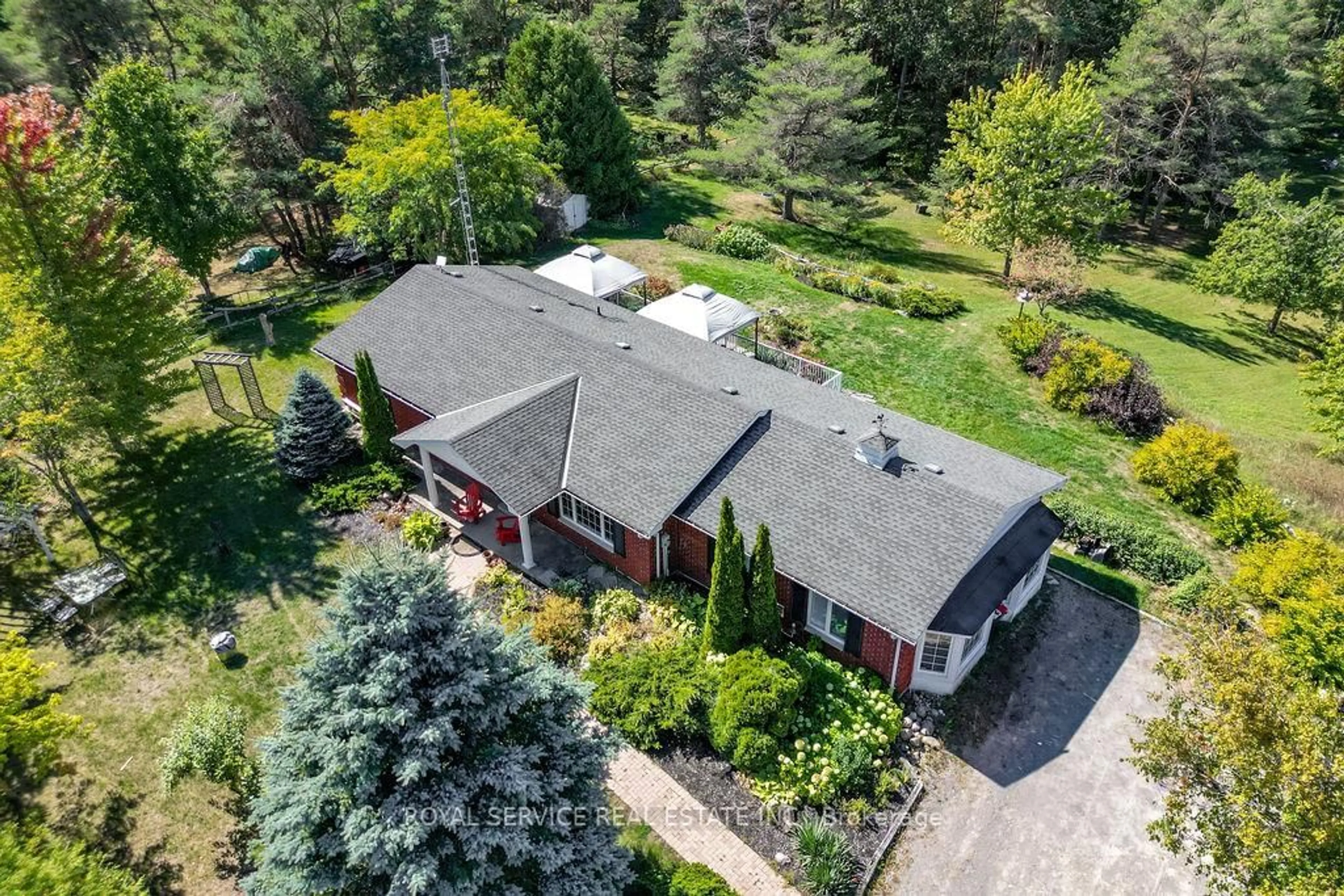 A pic from outside/outdoor area/front of a property/back of a property/a pic from drone, street for 4470 Harwood Rd, Hamilton Township Ontario K0K 2E0