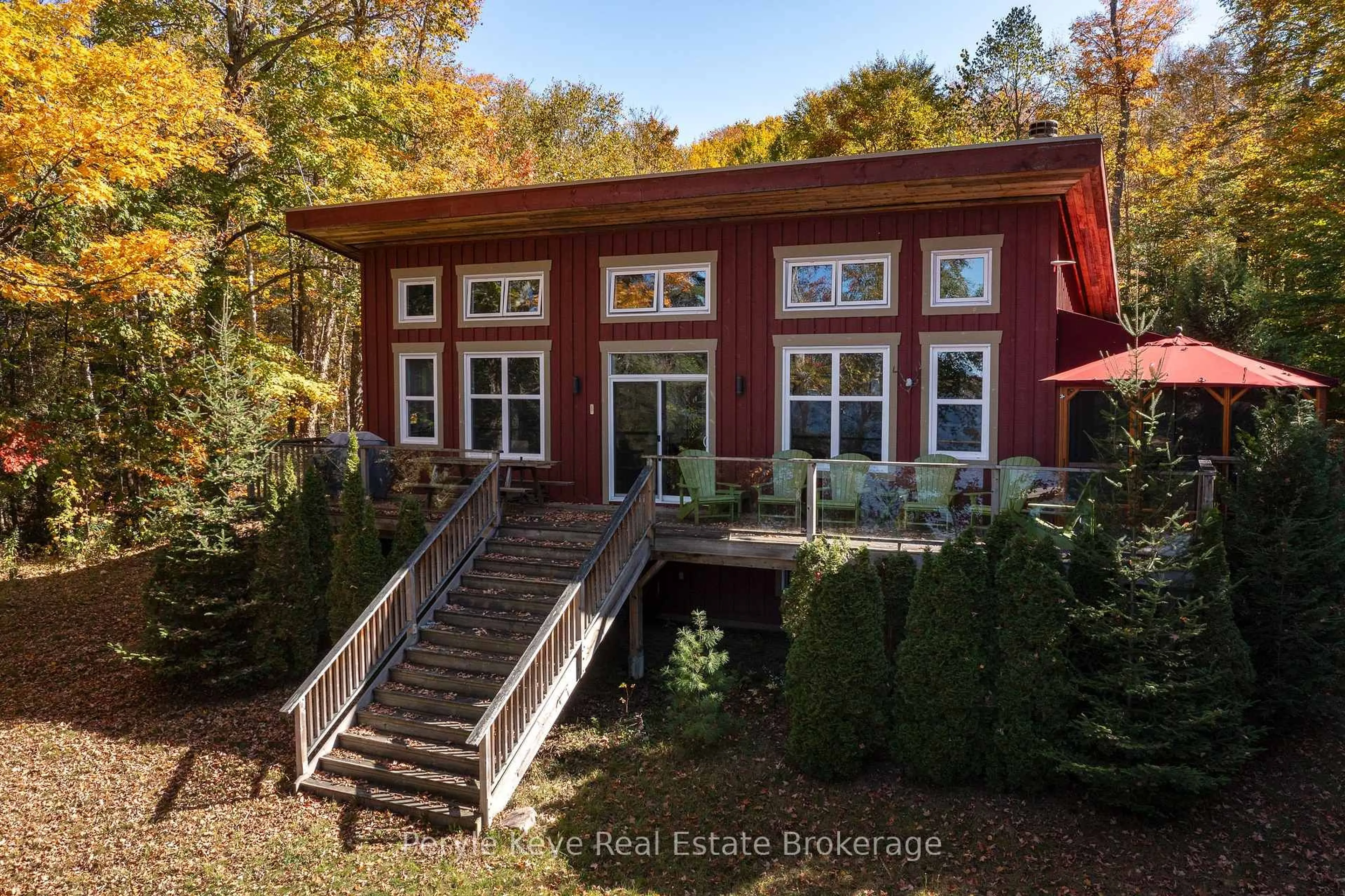 Home with brick exterior material, unknown for 1127 Whispering Pines Tr, Bracebridge Ontario P0H 0A9