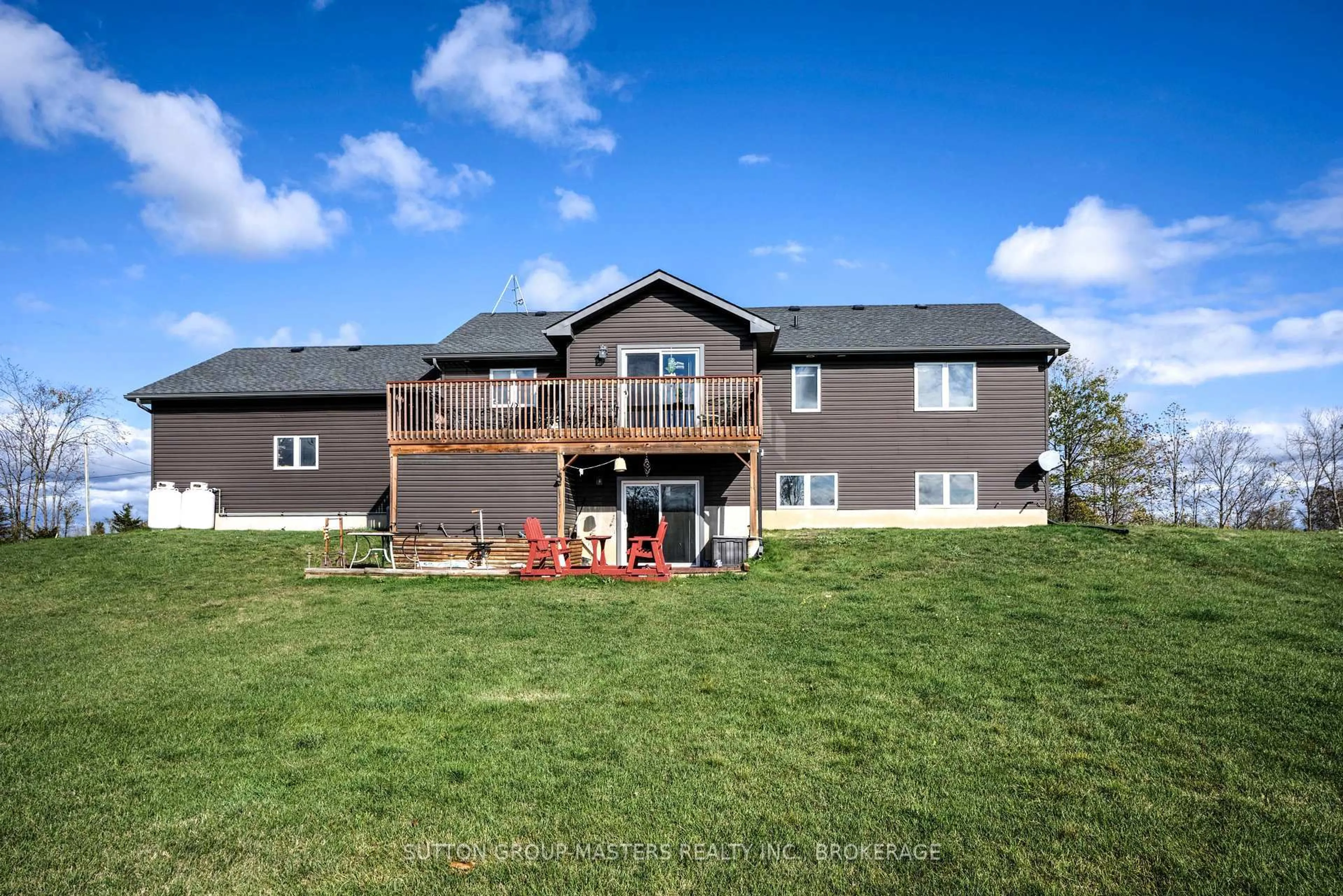 A pic from outside/outdoor area/front of a property/back of a property/a pic from drone, unknown for 4759 Florida Rd, Bissett Creek Ontario K0H 2H0