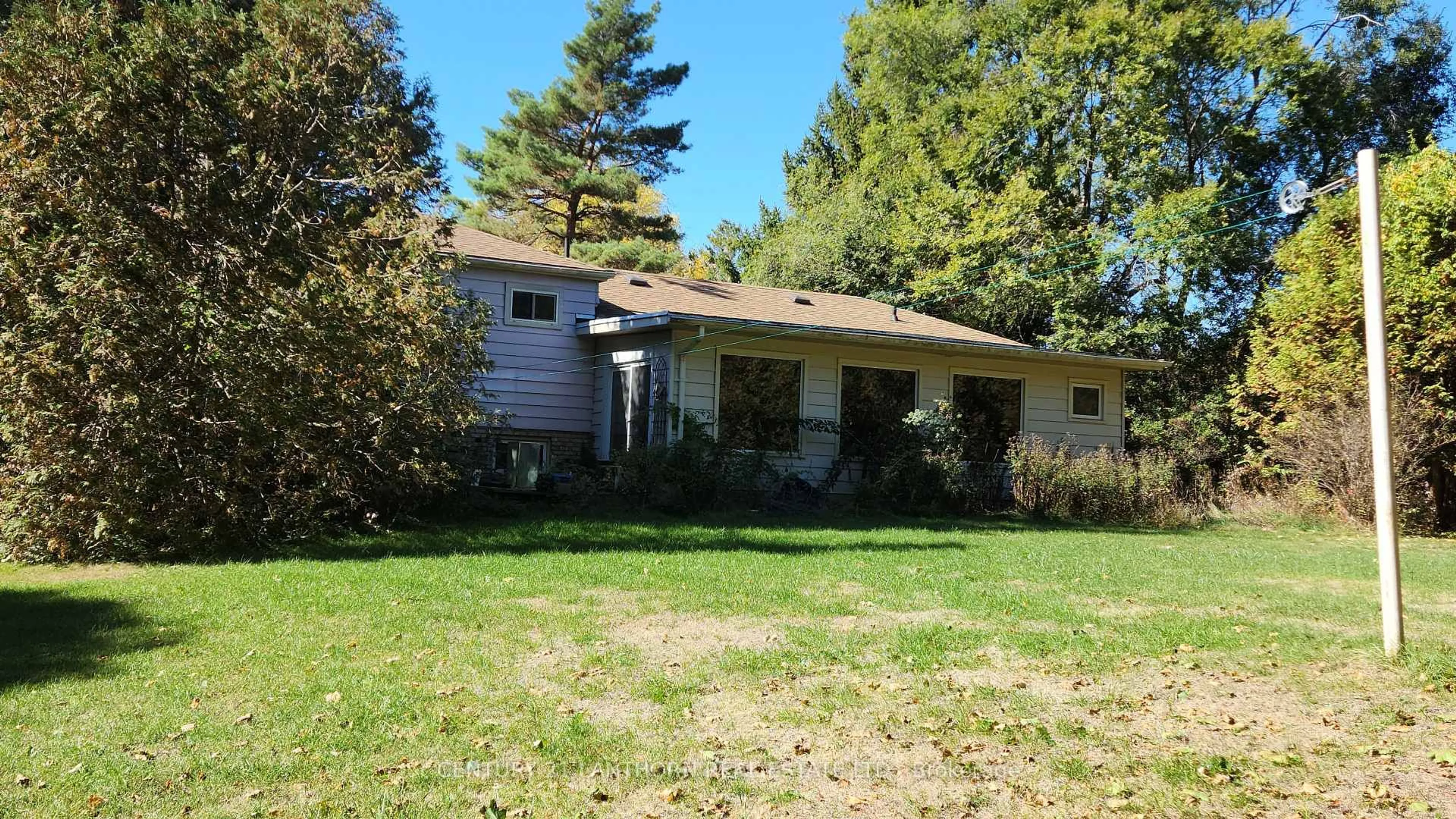 Unknown for 205 ELMWOOD Blvd, Bath Ontario K0H 1G0