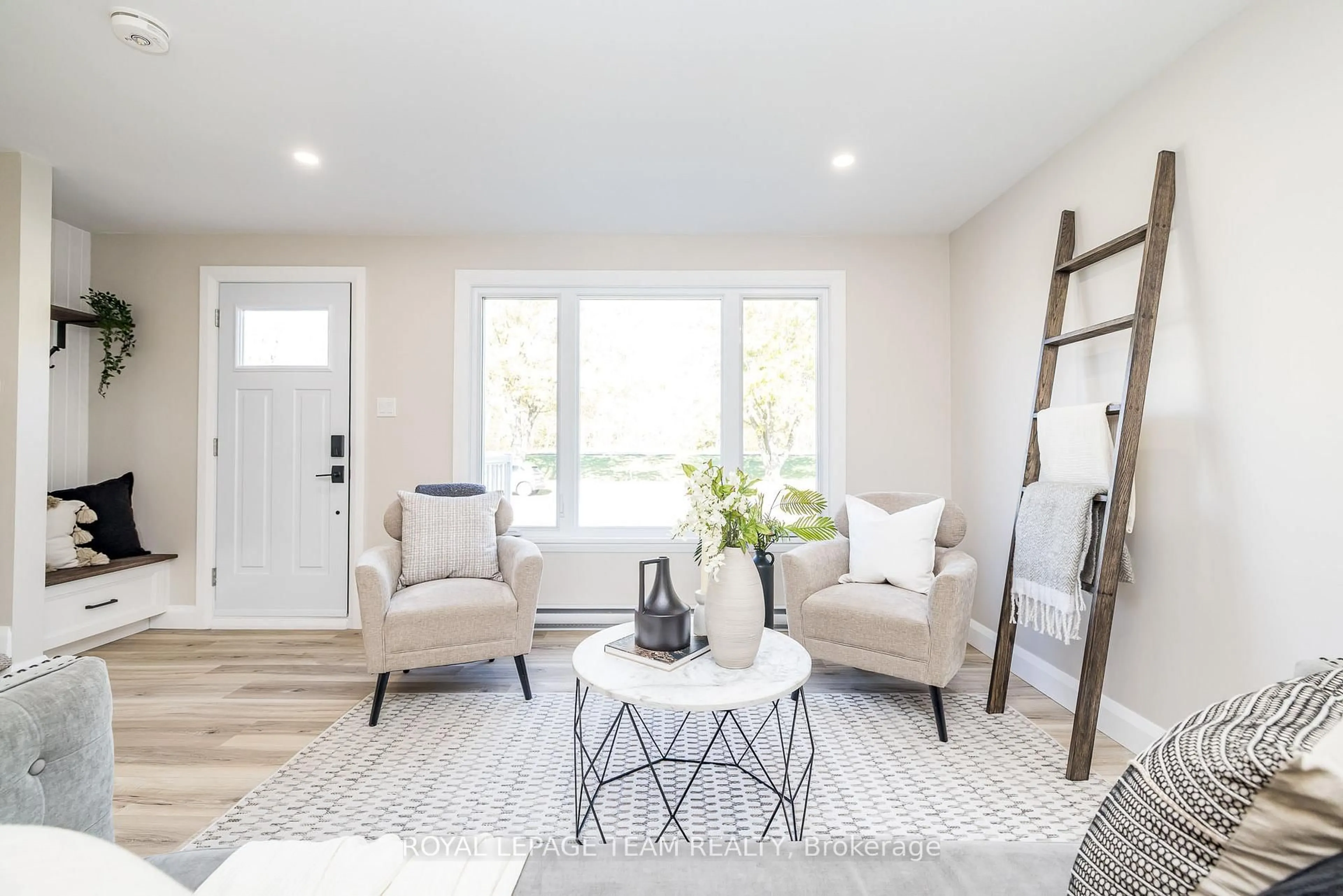 Living room with furniture, unknown for 40 Beach Ave, South Dundas Ontario K0E 1K0