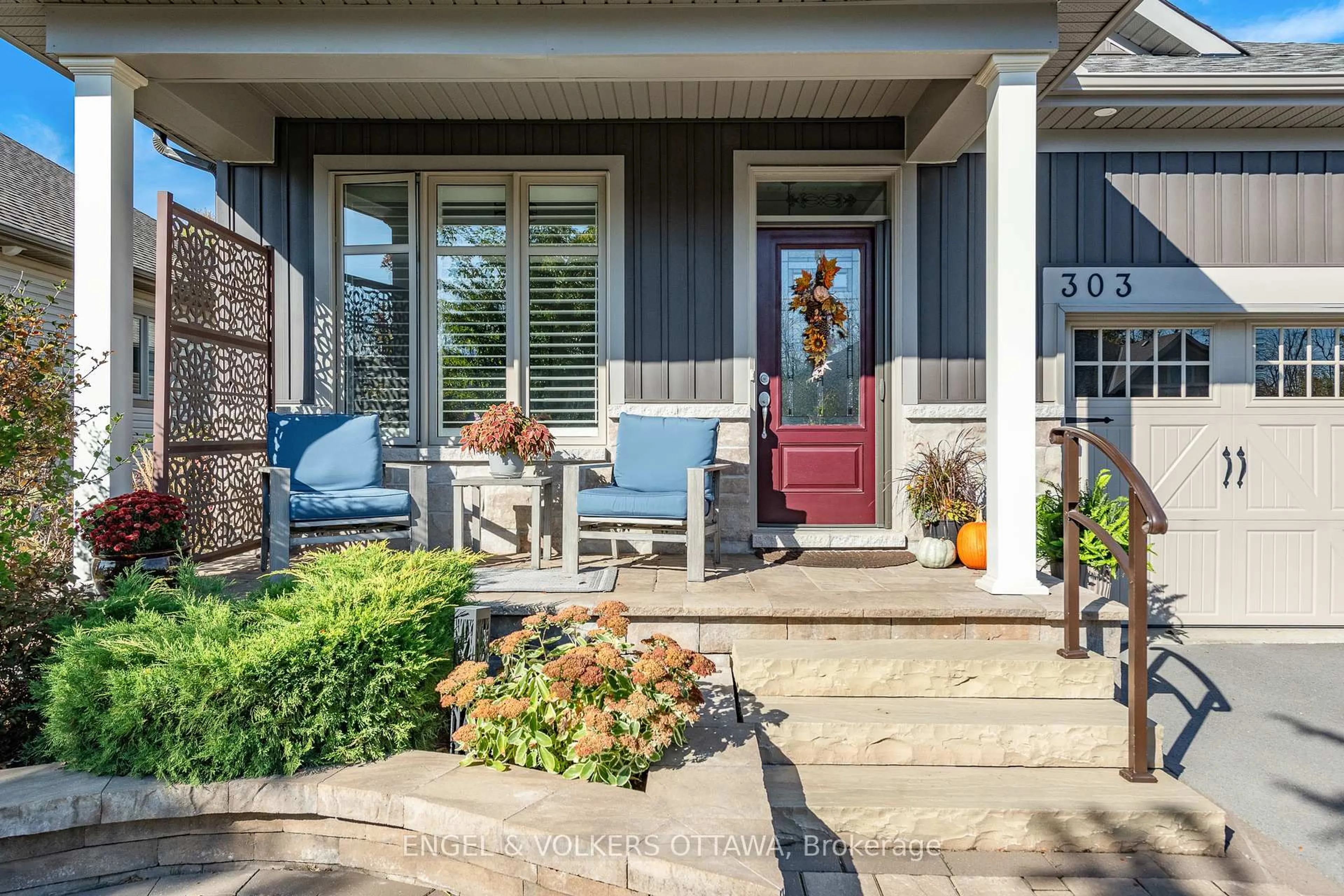 Indoor entryway for 303 Equinelle Dr, North Grenville Ontario K0G 1J0