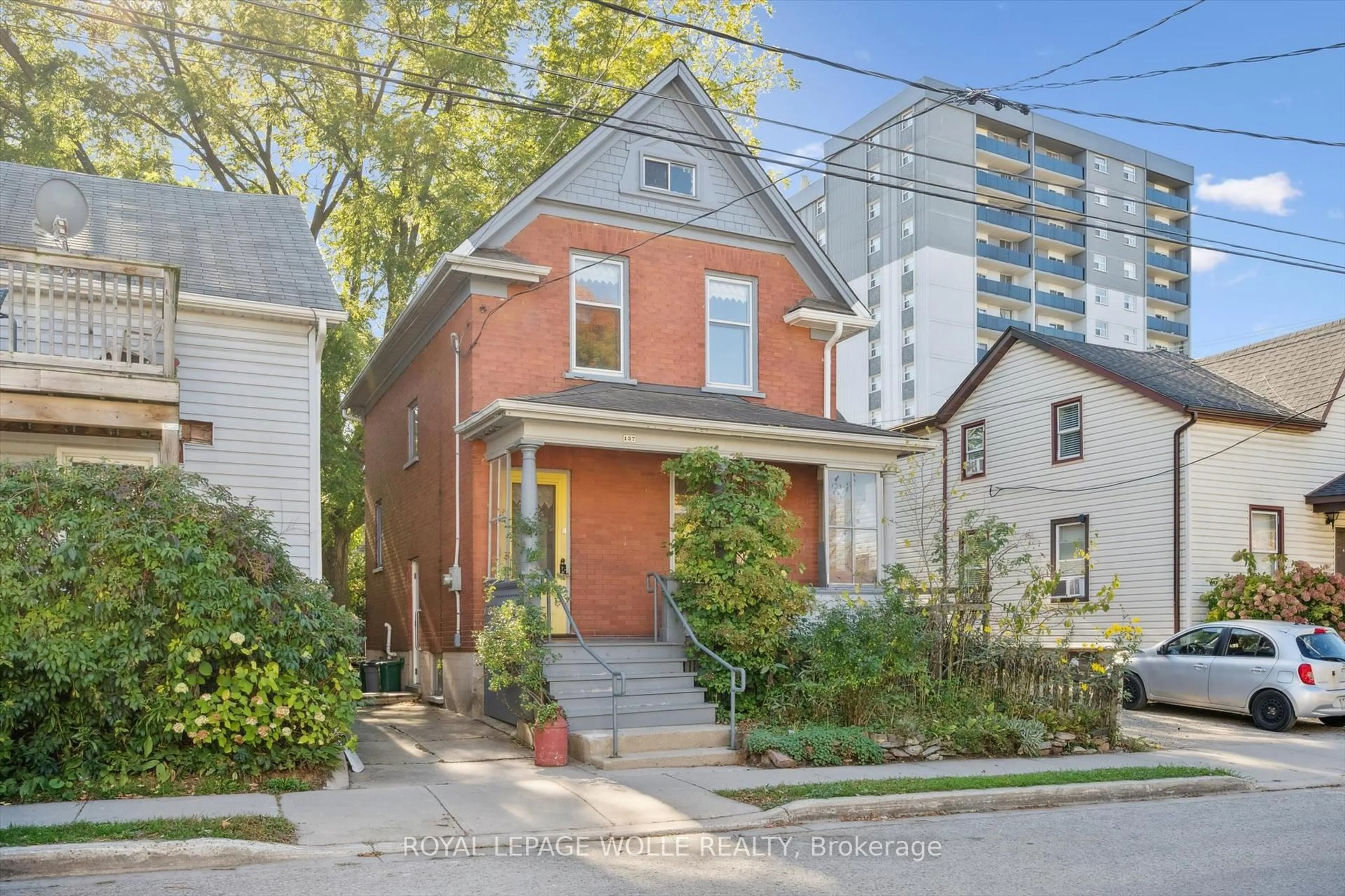 Home with brick exterior material, street for 137 Church St, Kitchener Ontario N2G 2S5