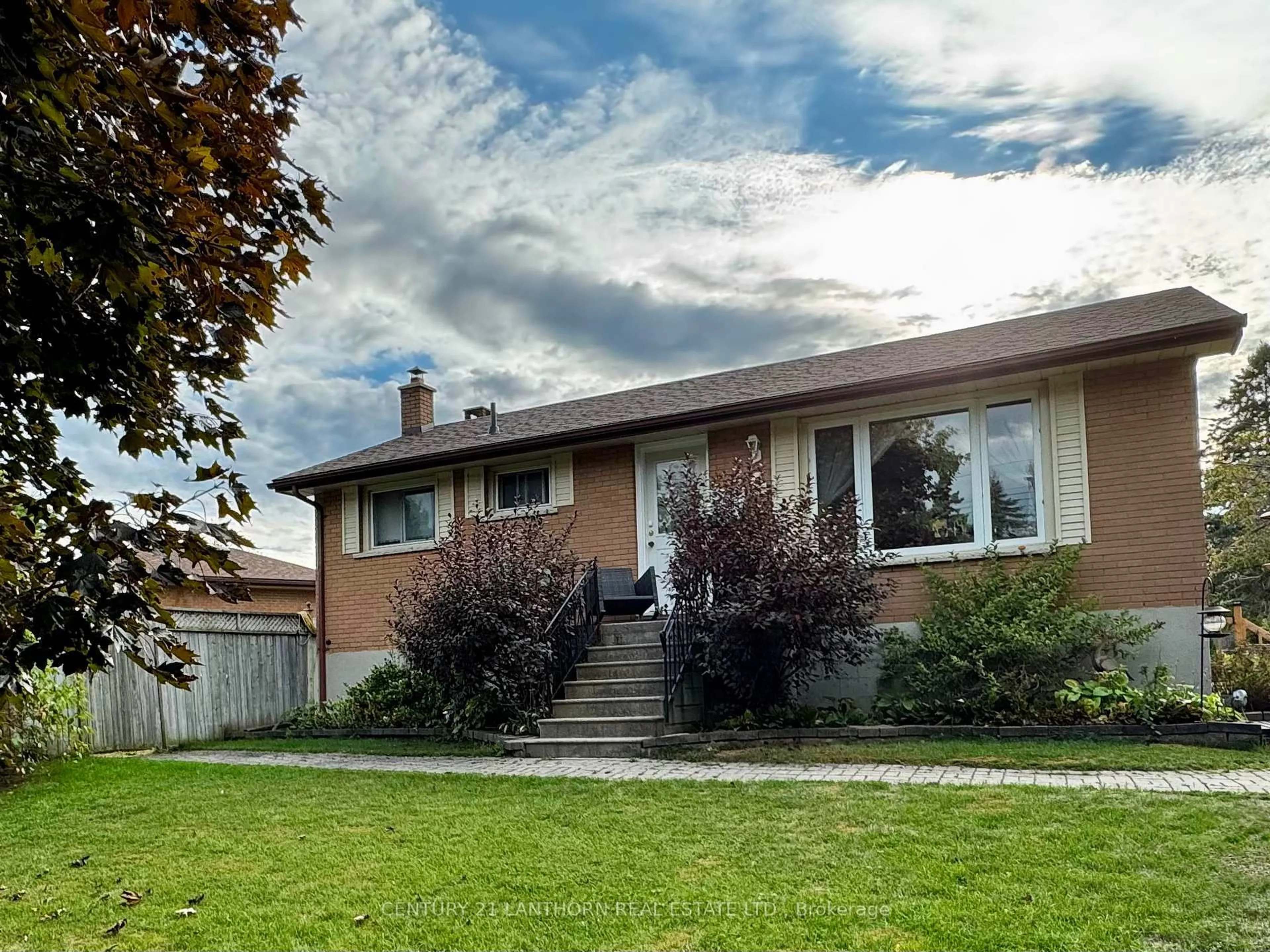 Home with vinyl exterior material, street for 4 Highview Cres, Belleville Ontario K8P 3G4