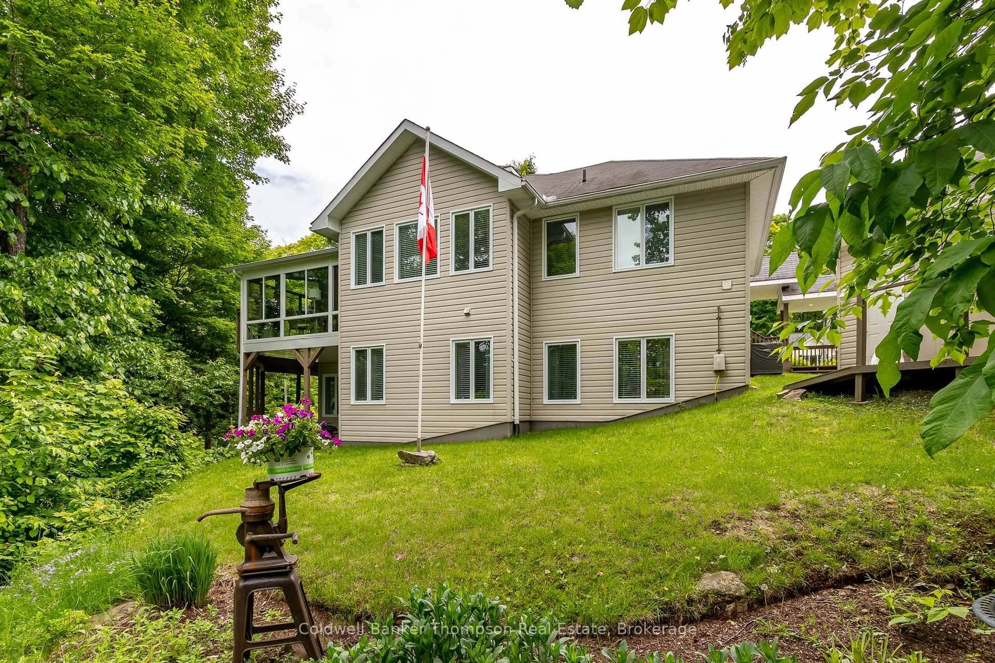 Patio, water/lake/river/ocean view for 30 Deerfoot Tr, Huntsville Ontario P1H 0A6