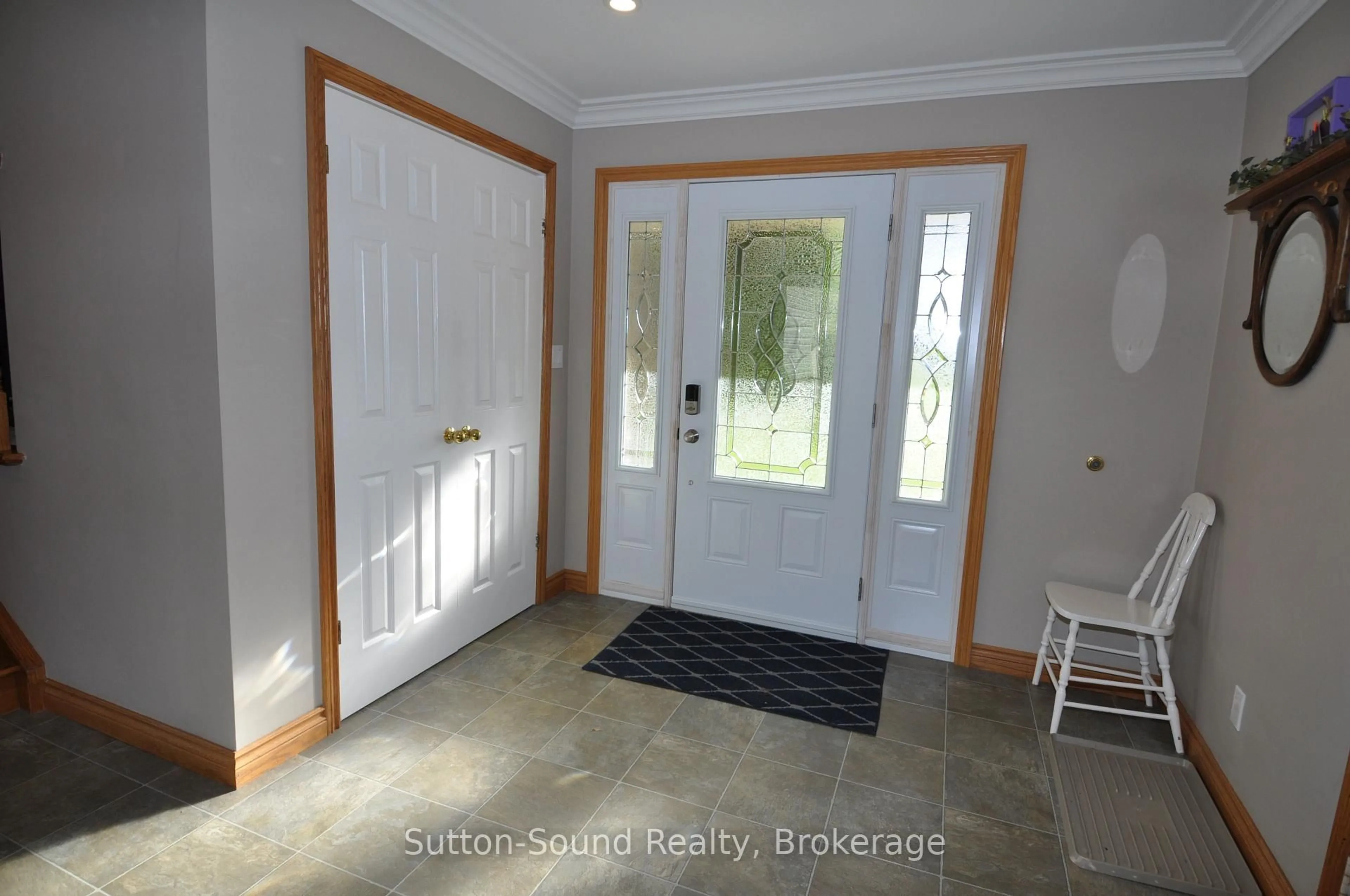Indoor entryway for 232 Finden St, Georgian Bluffs Ontario N4K 6V5