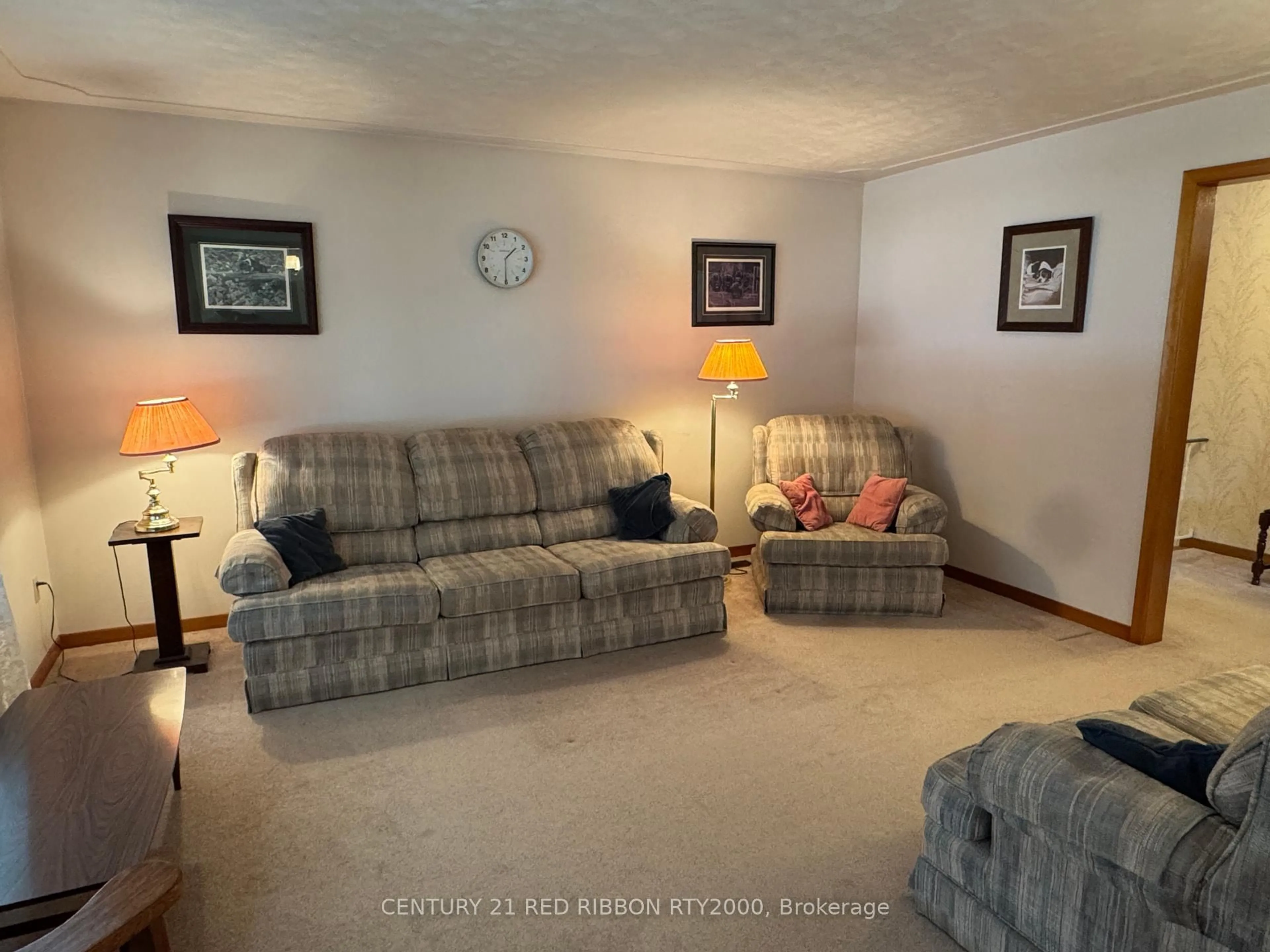 Living room with furniture, unknown for 730 Glover Cres, Strathroy-Caradoc Ontario N0L 1W0