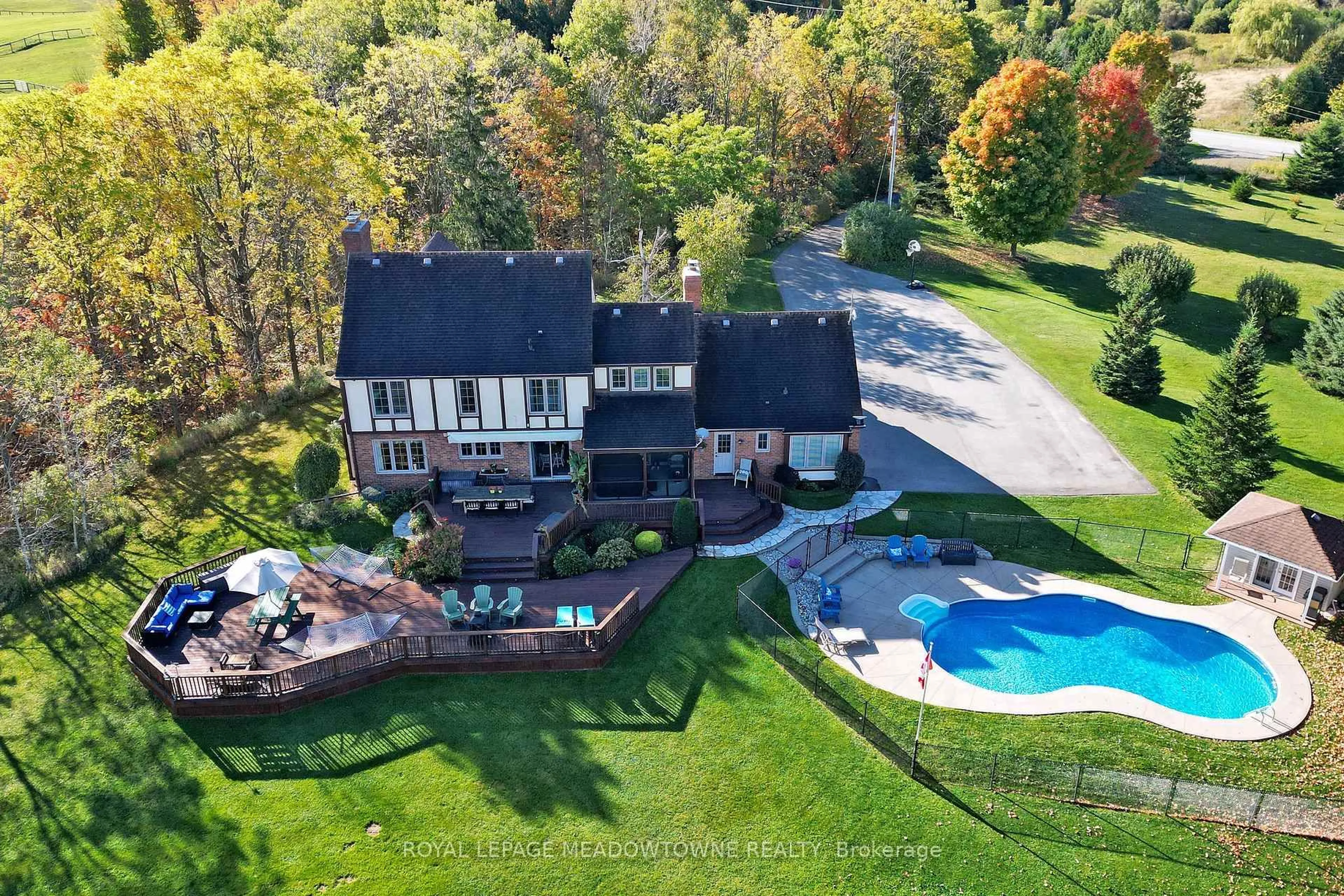 A pic from outside/outdoor area/front of a property/back of a property/a pic from drone, water/lake/river/ocean view for 4905 First Line, Erin Ontario L7J 2L9