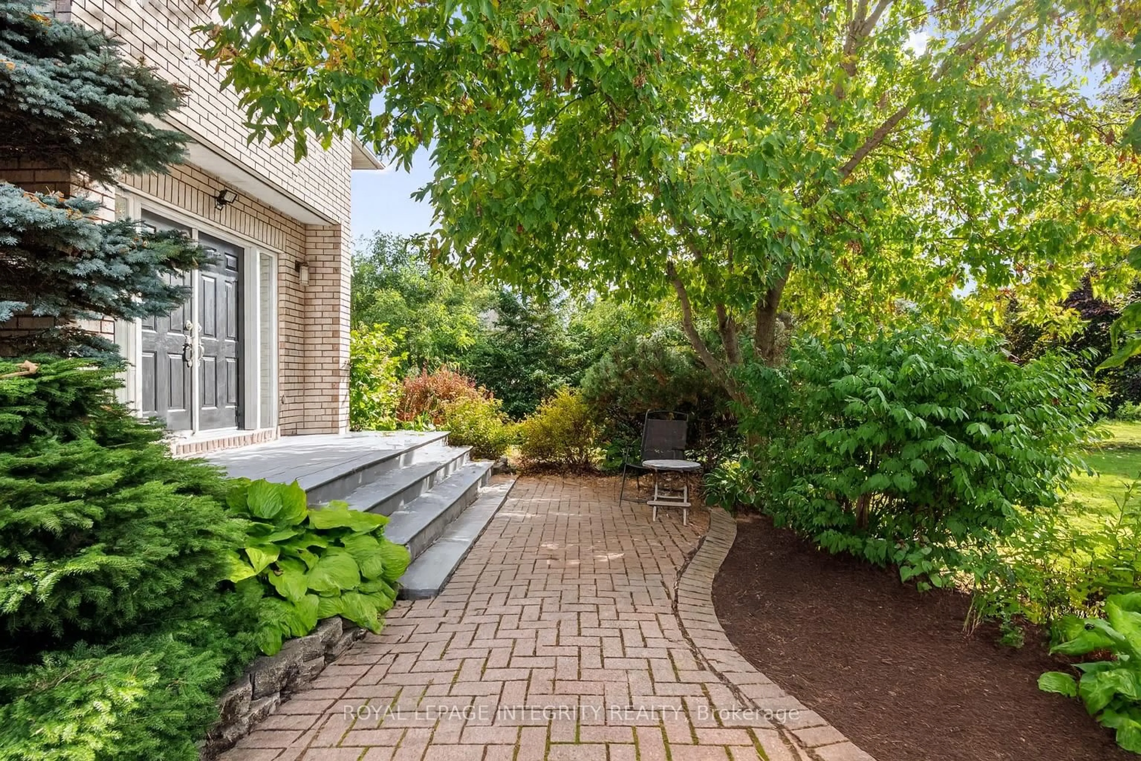 Patio, street for 6 Marchbrook Circ, Ottawa Ontario K2W 1A1